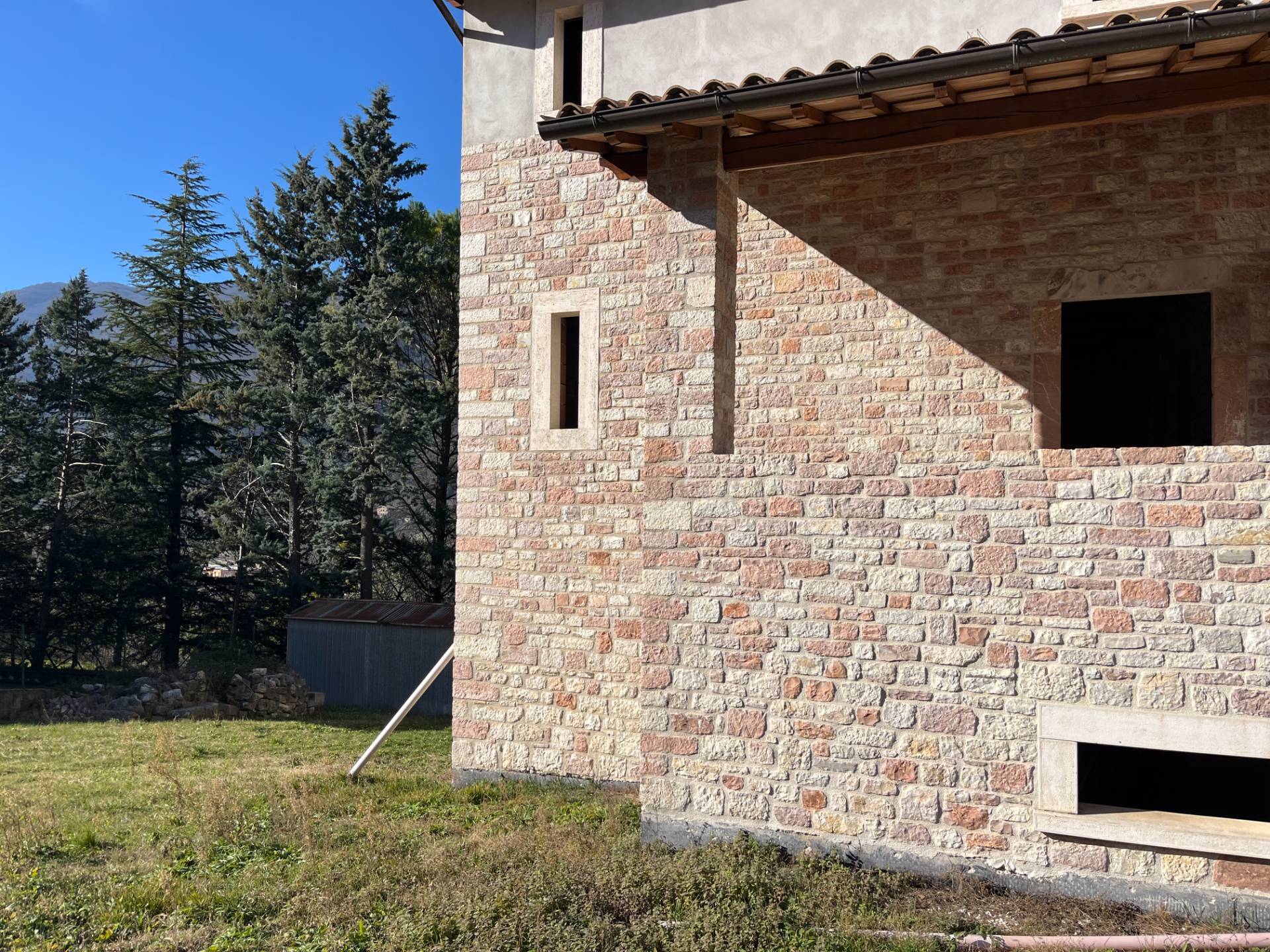 Rustico/Casale/Corte in vendita a Sant'Anatolia di Narco