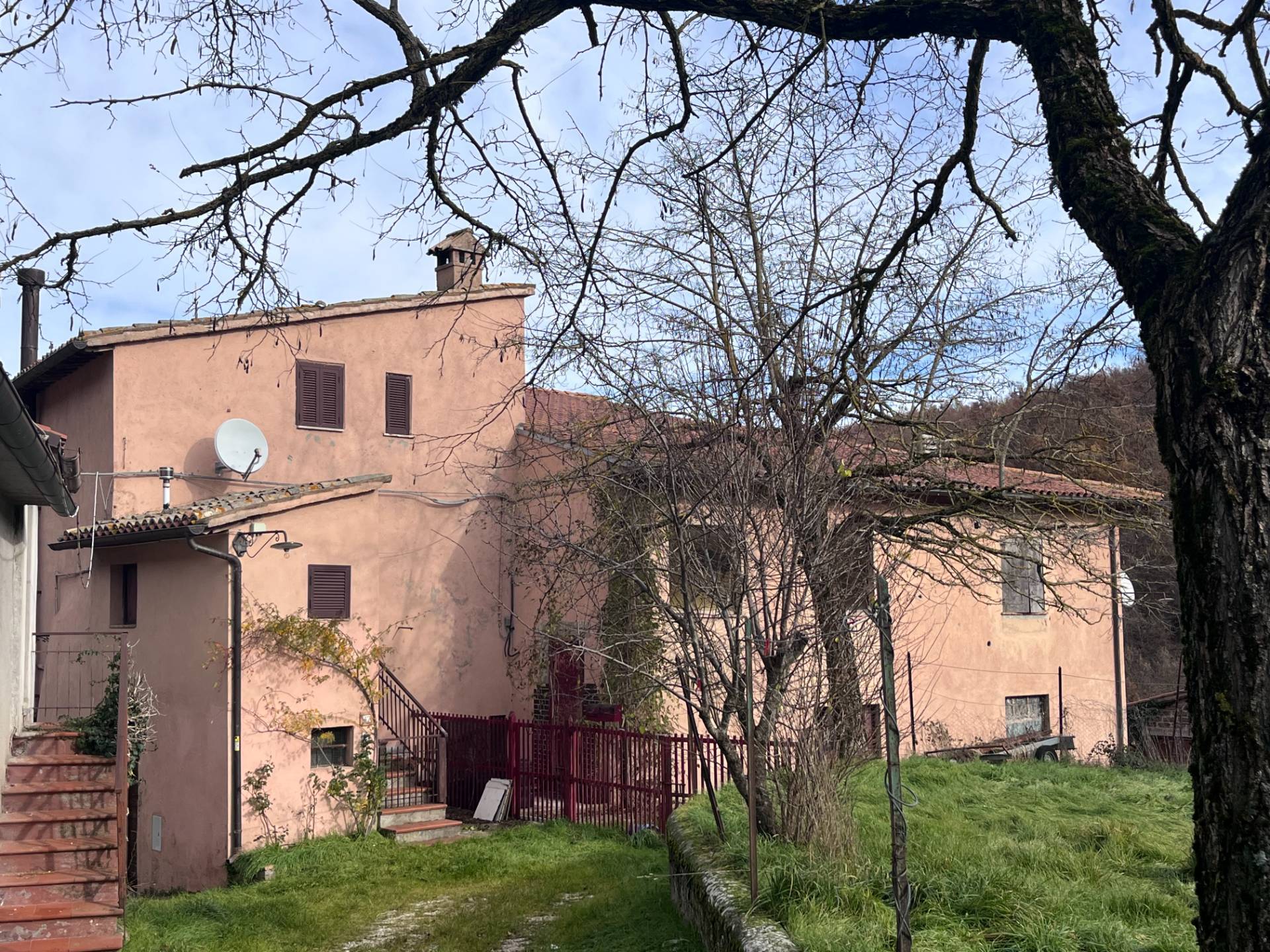 Casa semi indipendente in vendita a Campello sul Clitunno, Spina Nuova