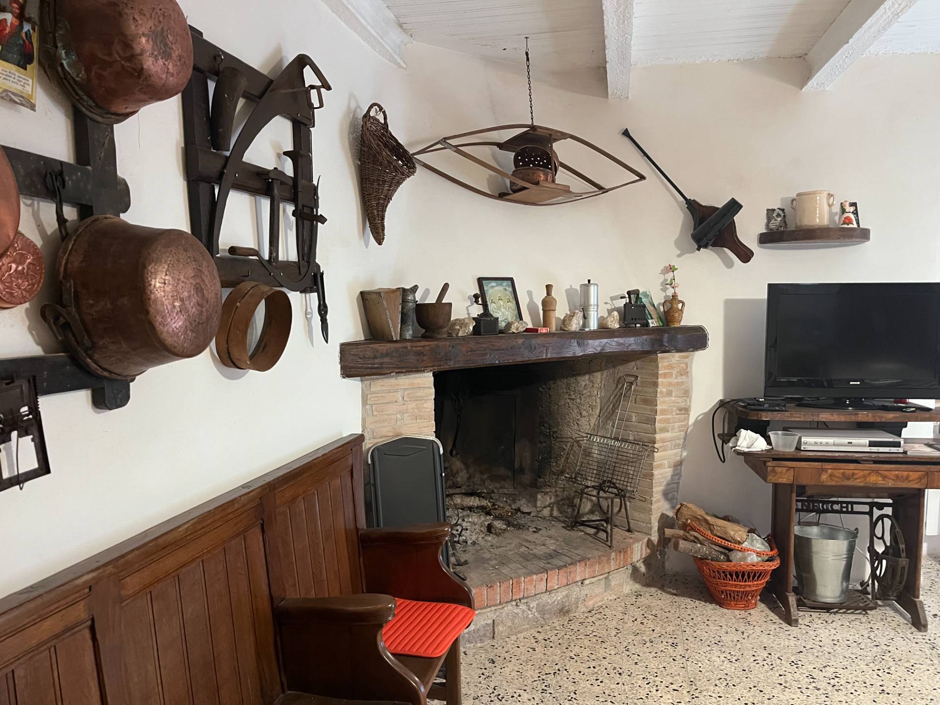 Casa semi indipendente in vendita a Campello sul Clitunno, Spina Nuova