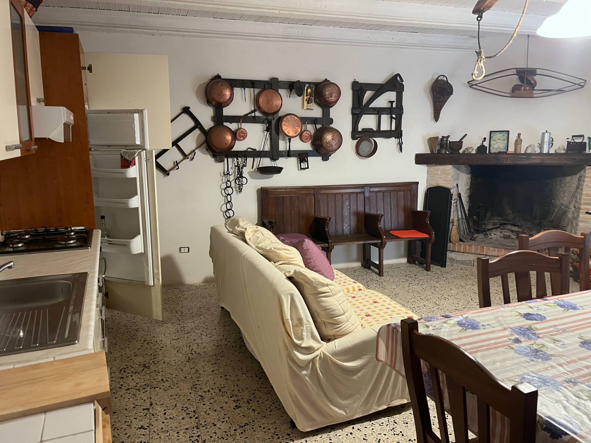 Casa semi indipendente in vendita a Campello sul Clitunno, Spina Nuova