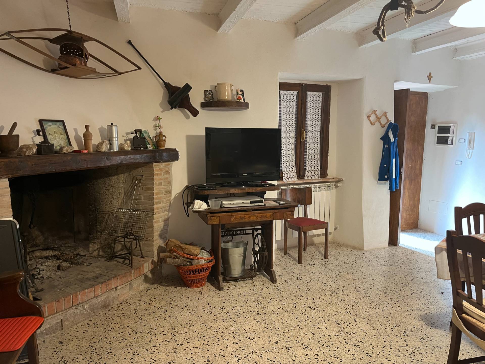 Casa semi indipendente in vendita a Campello sul Clitunno, Spina Nuova