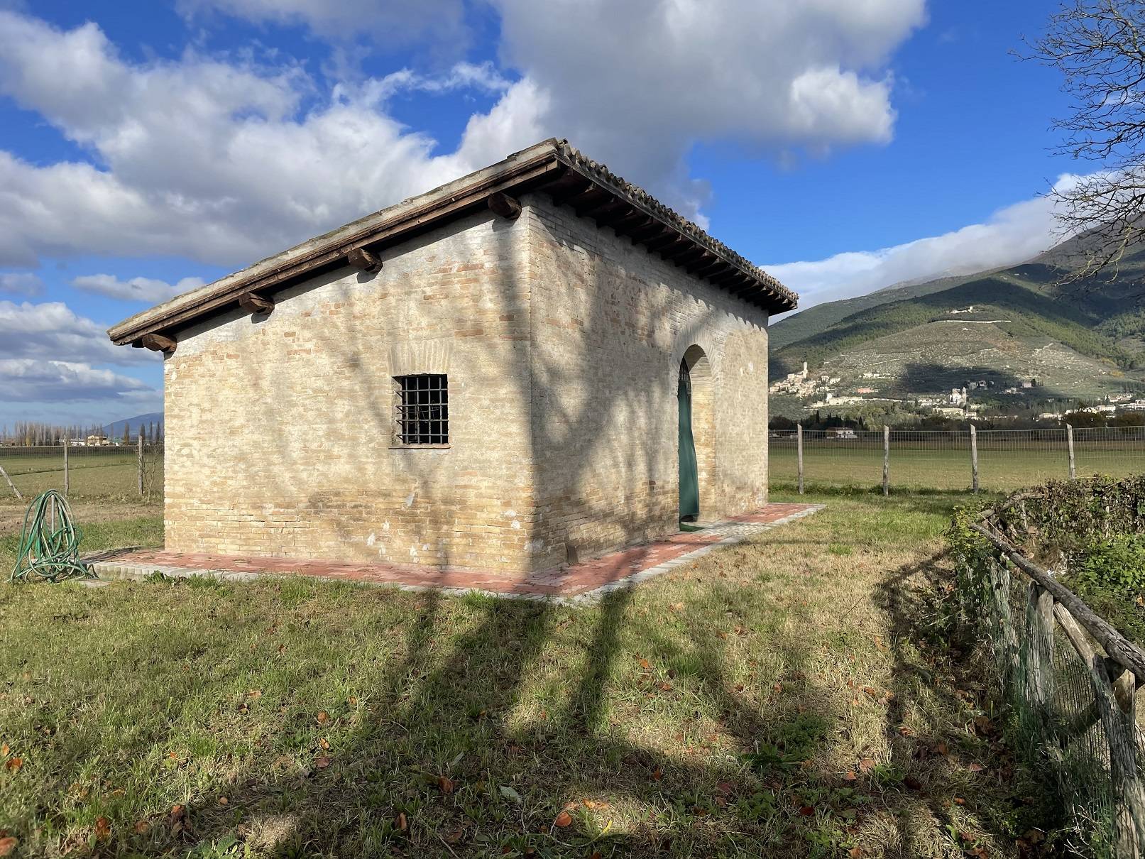 Rustico/Casale/Corte in vendita a Spoleto