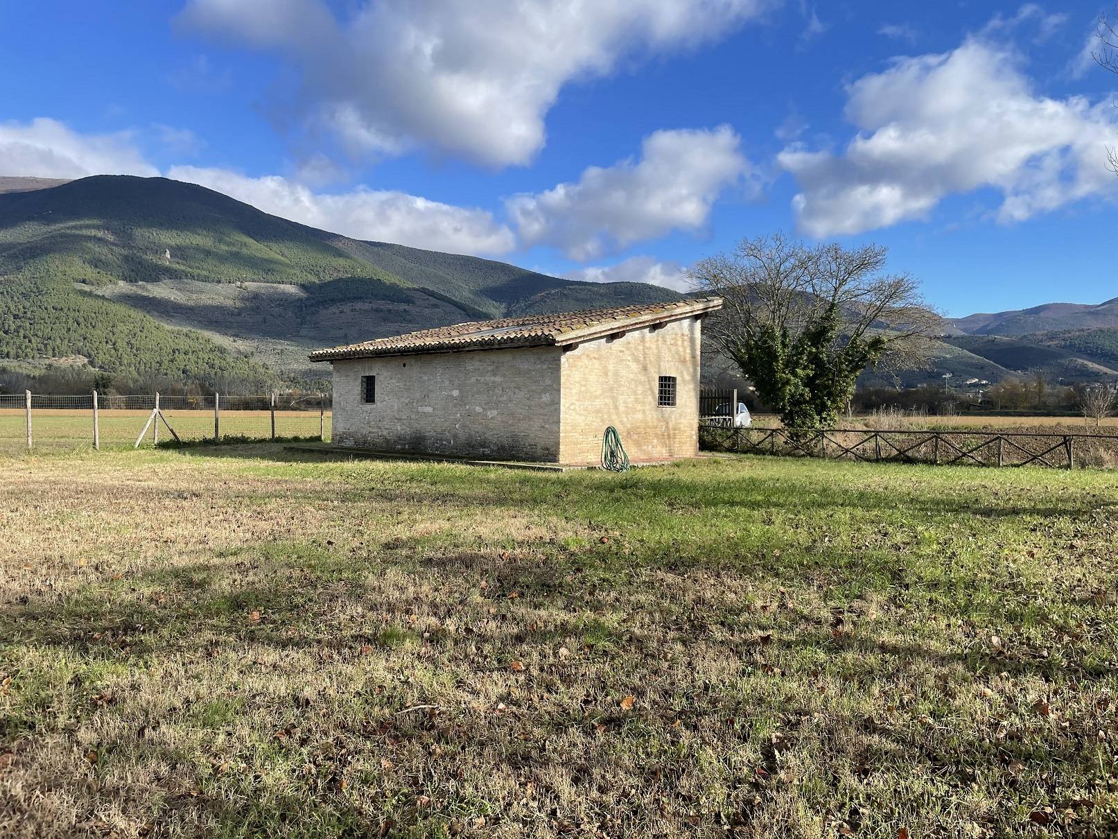 Rustico/Casale/Corte in vendita a Spoleto