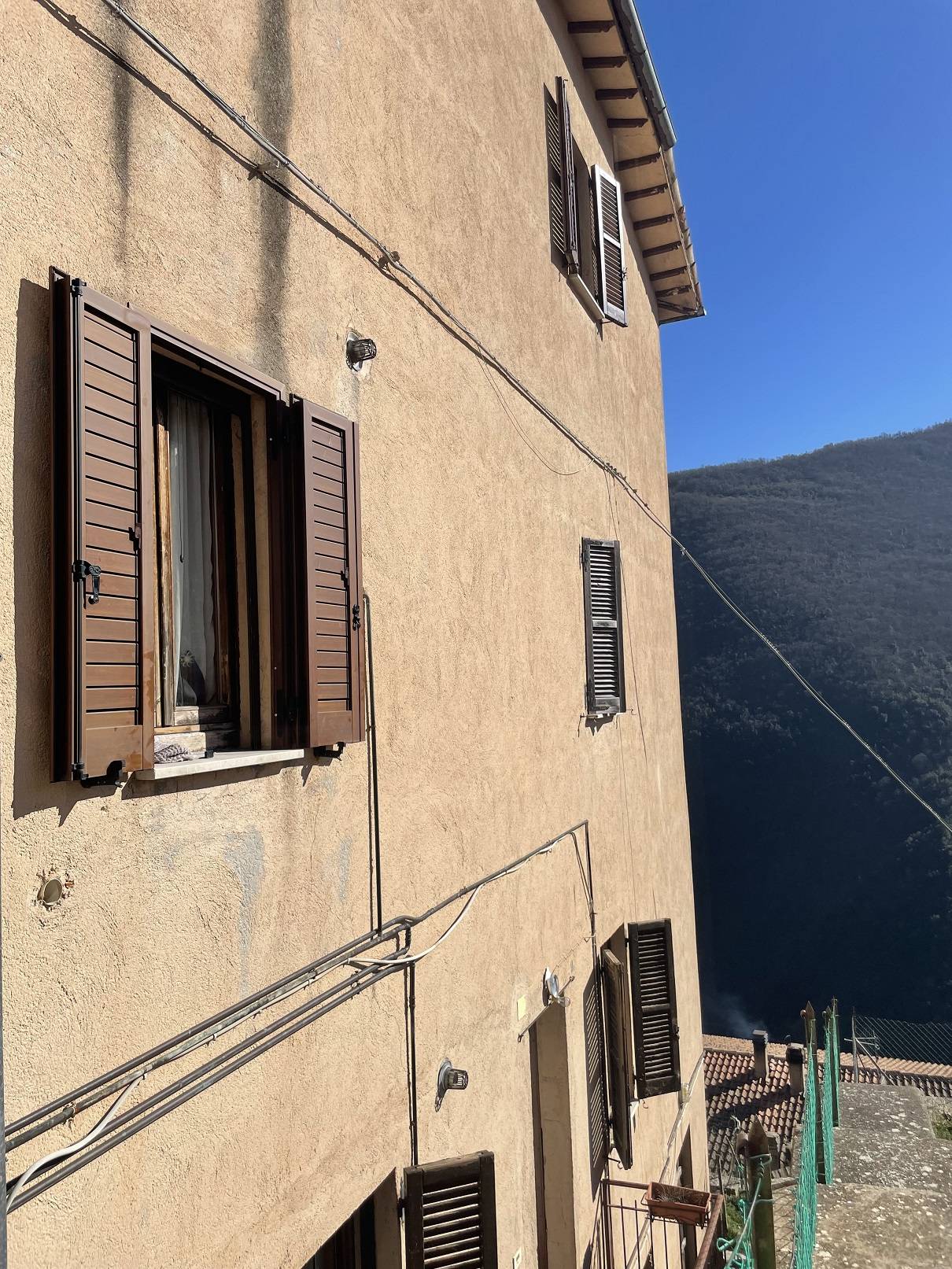 Appartamento indipendente in vendita a Cerreto di Spoleto, Cerreto di Spoleto - Centro