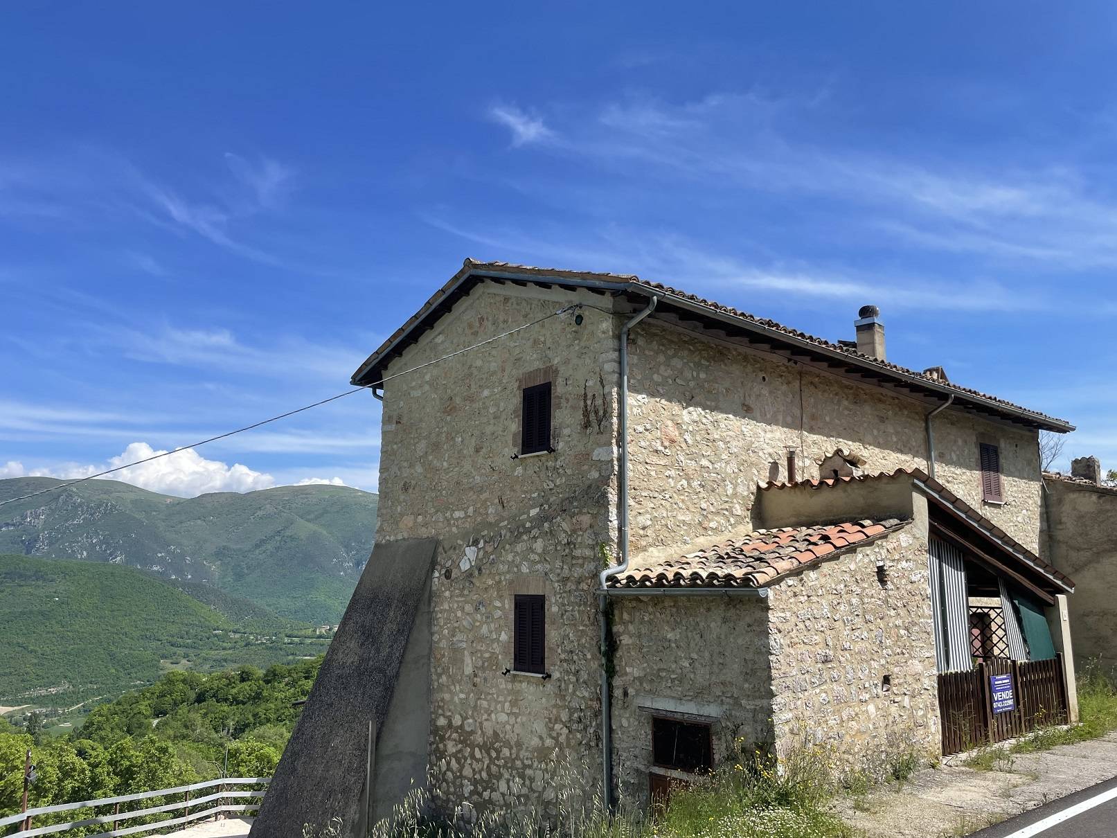 Rustico/Casale/Corte in vendita a Cerreto di Spoleto, Collesoglio