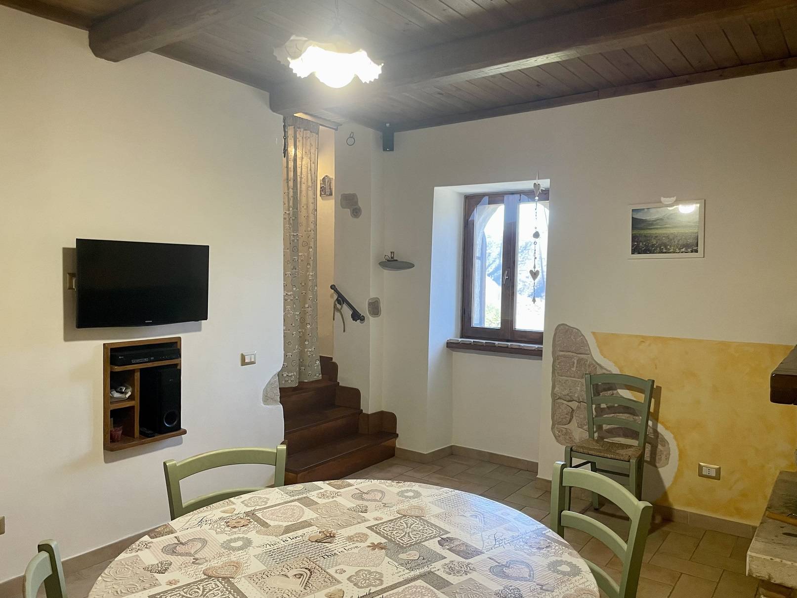 Porzione di Casa in vendita a Sellano, Sellano - Centro