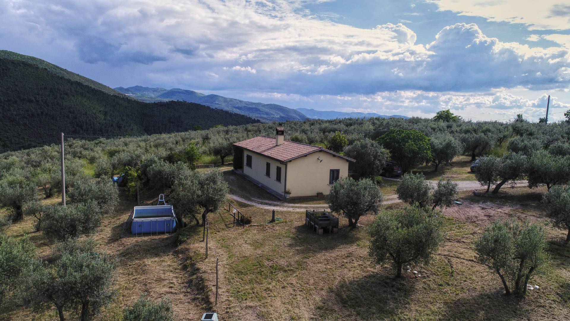 Casa indipendente in vendita a Spoleto, Spoleto - Centro