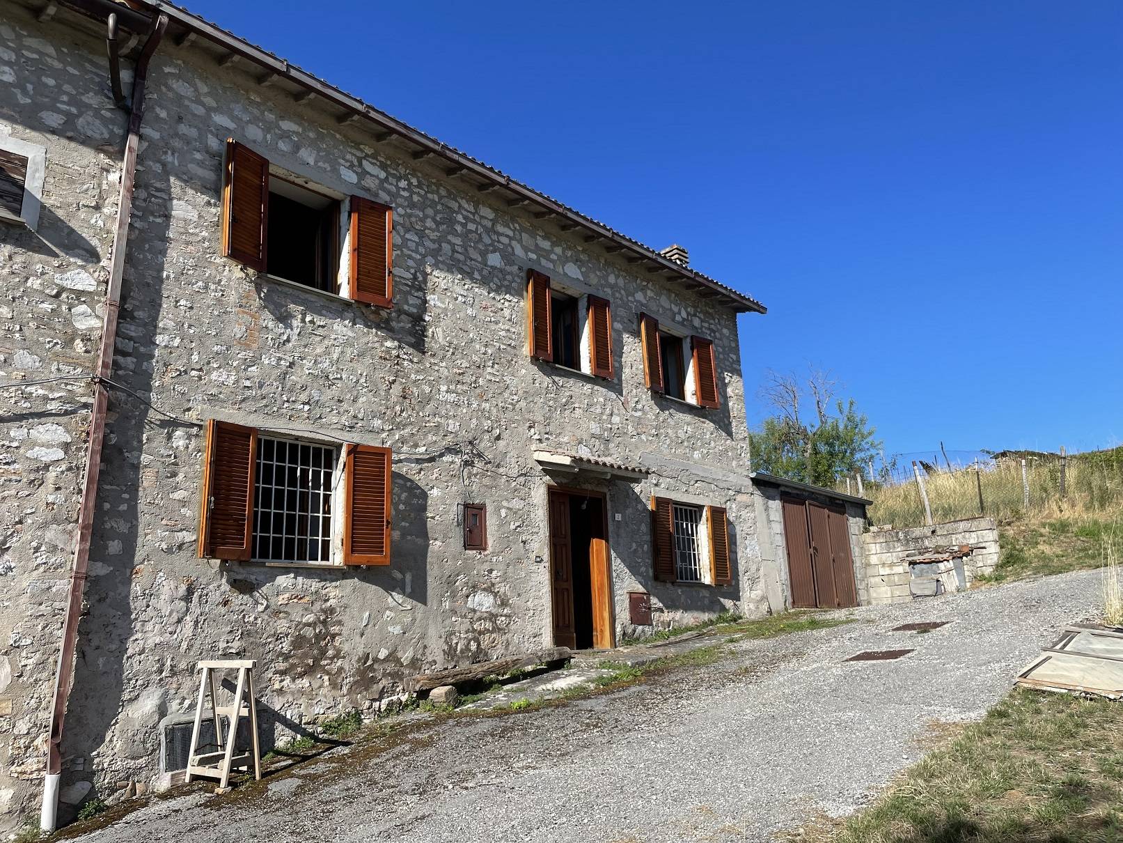 Casa semi indipendente in vendita a Sellano, Ceseggi