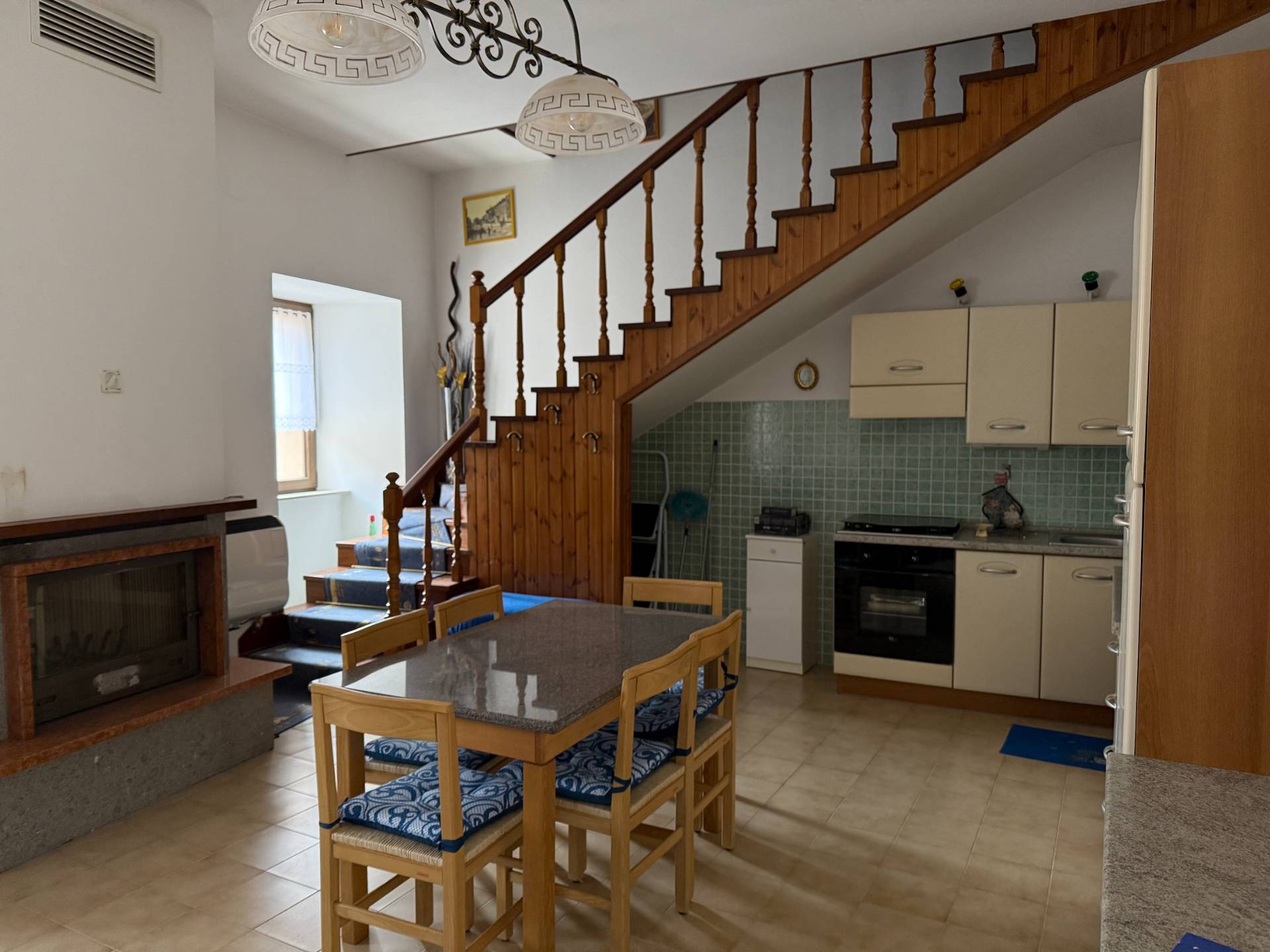 Appartamento indipendente in vendita a Cerreto di Spoleto, Triponzo