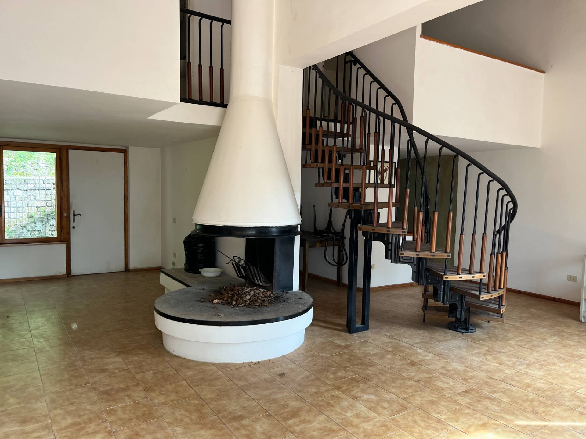 Casa indipendente in vendita a Spoleto, Spoleto - Centro