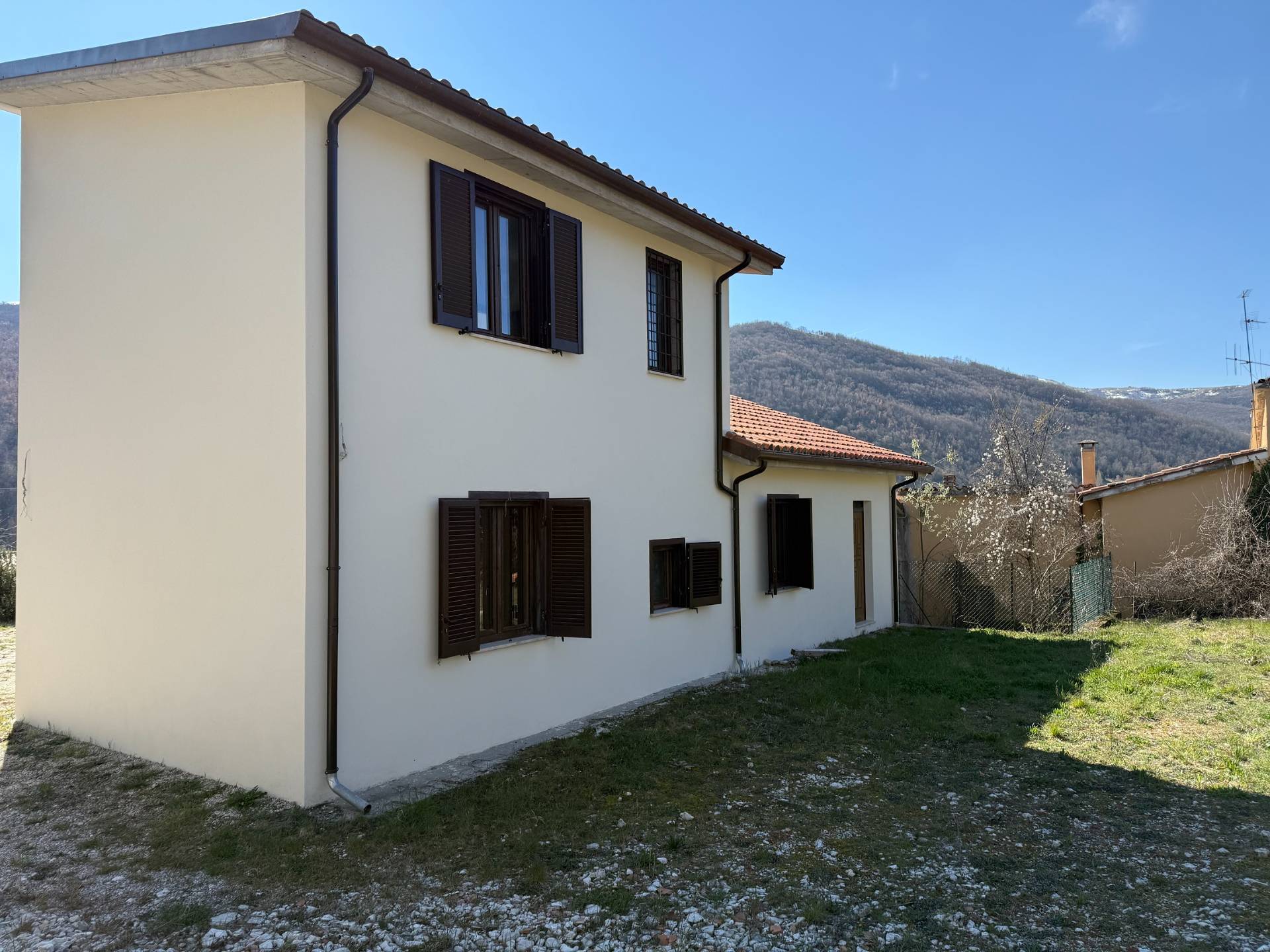 Appartamento indipendente in vendita a Norcia, Savelli