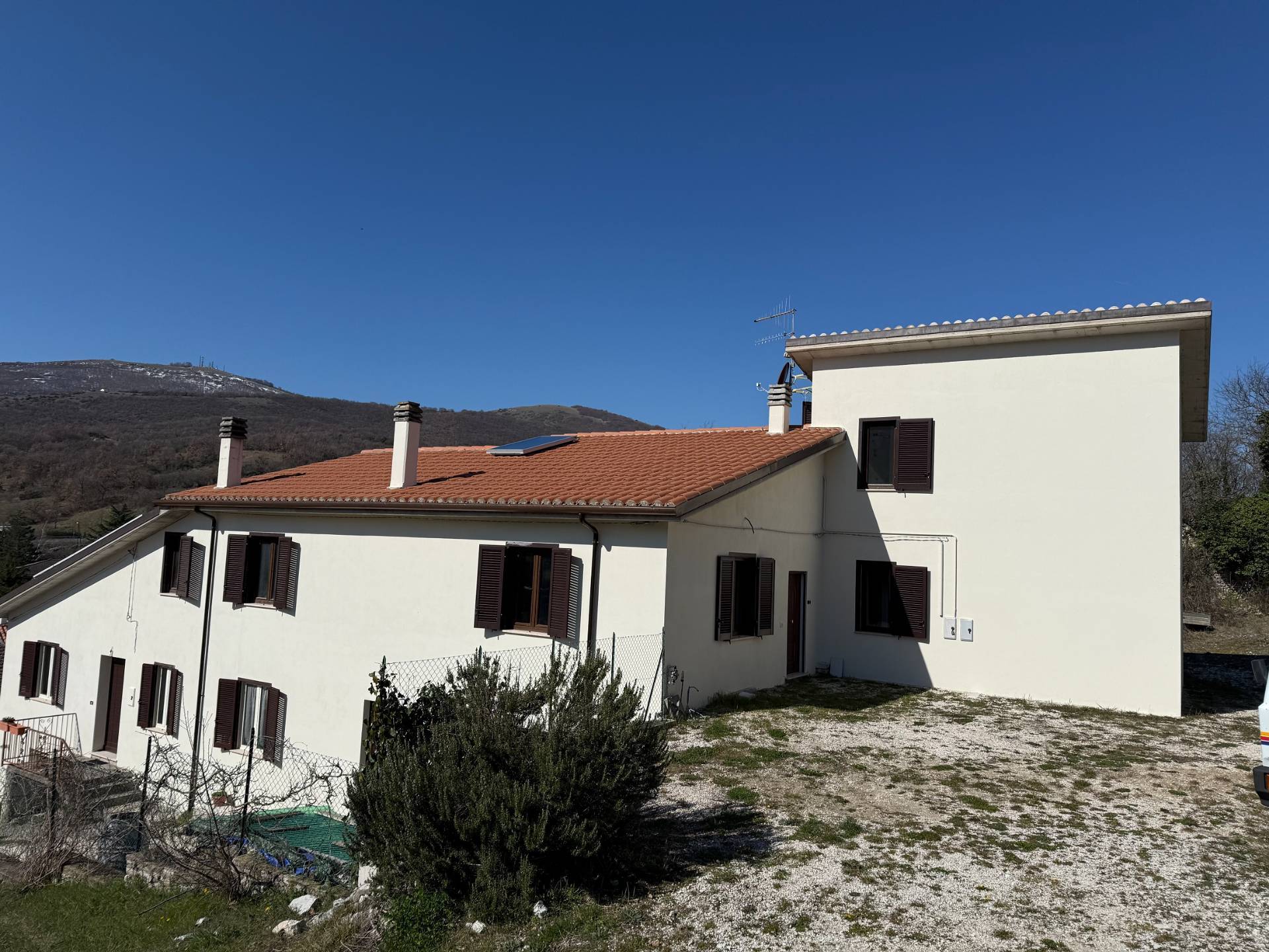 Appartamento indipendente in vendita a Norcia, Savelli