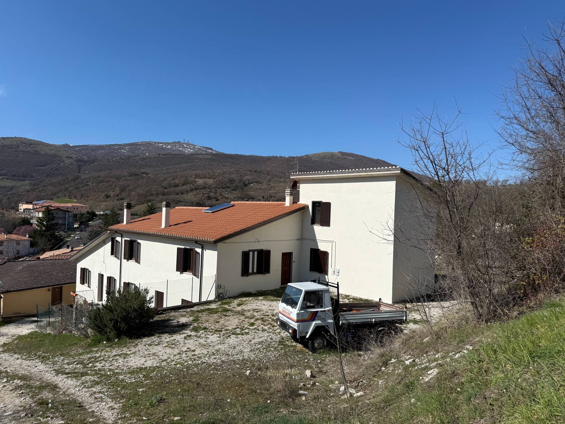Appartamento indipendente in vendita a Norcia, Savelli