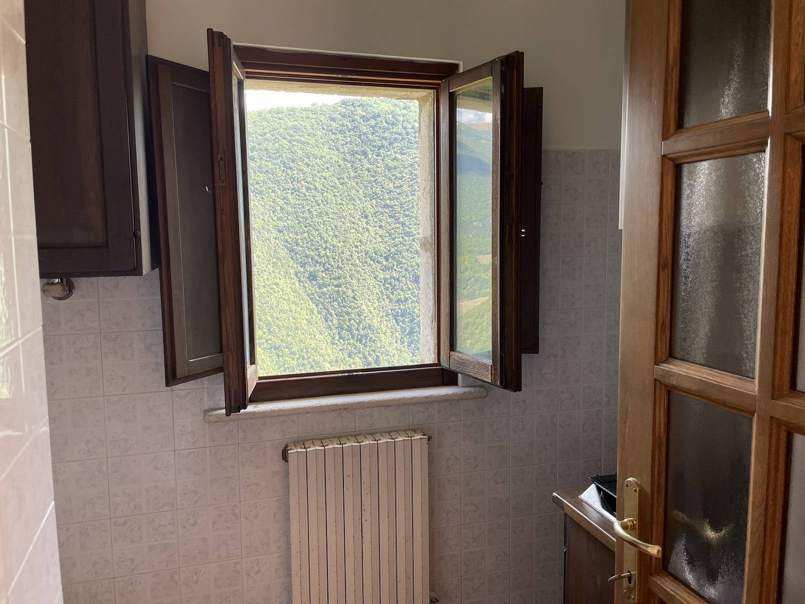 Casa semi indipendente in vendita a Cerreto di Spoleto, Cerreto di Spoleto - Centro