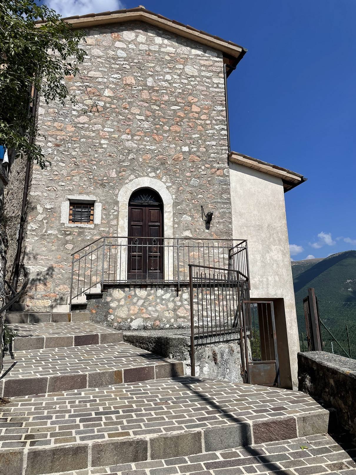 Casa semi indipendente in vendita a Cerreto di Spoleto, Cerreto di Spoleto - Centro