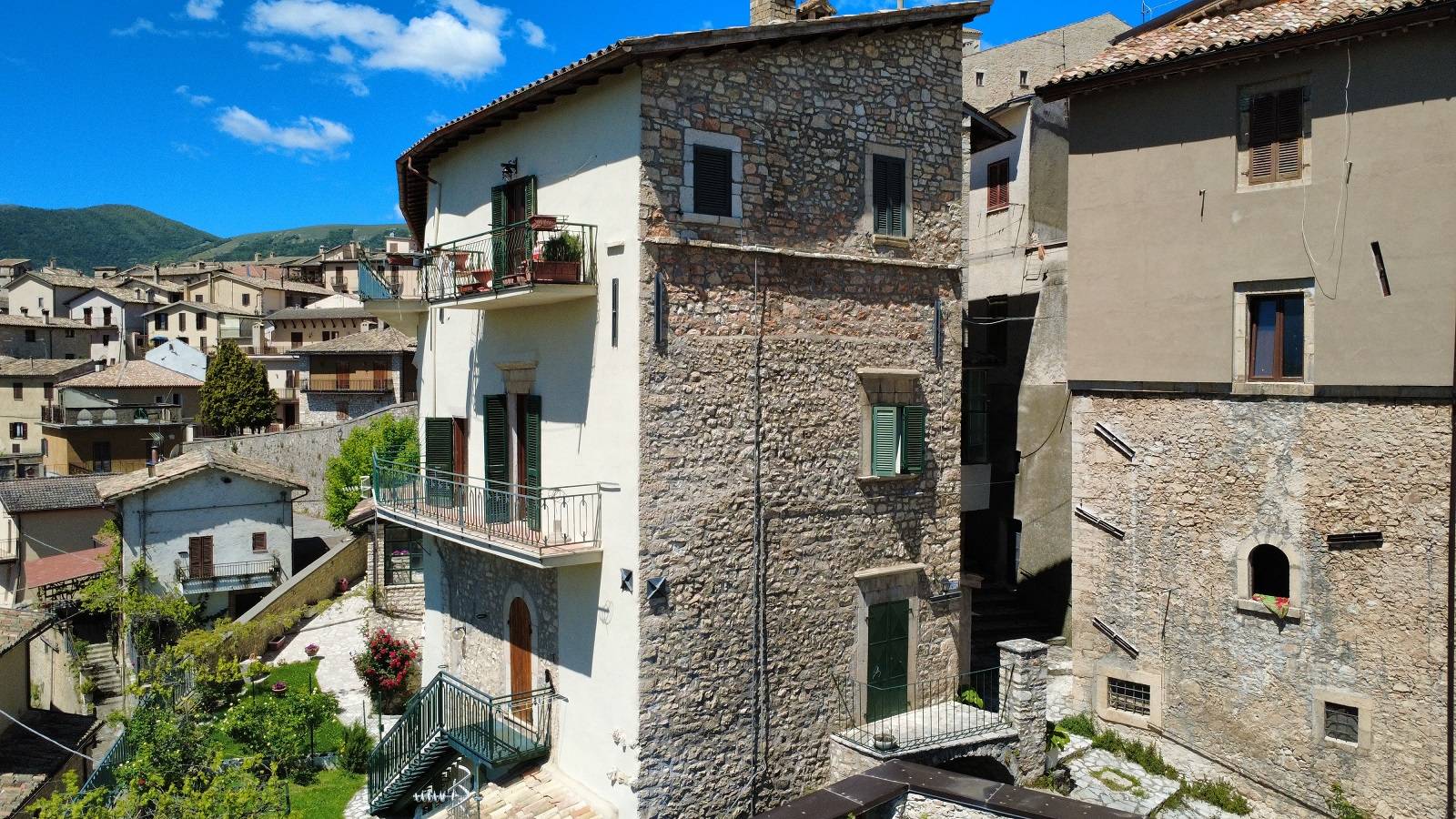 Appartamento indipendente in vendita a Monteleone di Spoleto, Monteleone di Spoleto