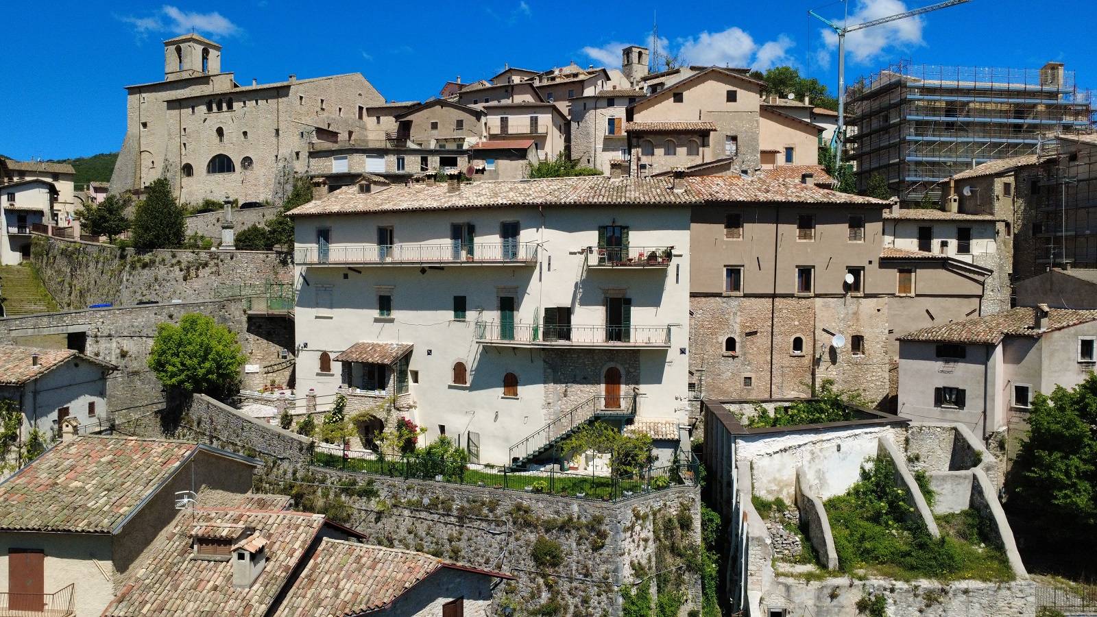 Appartamento indipendente in vendita a Monteleone di Spoleto, Monteleone di Spoleto