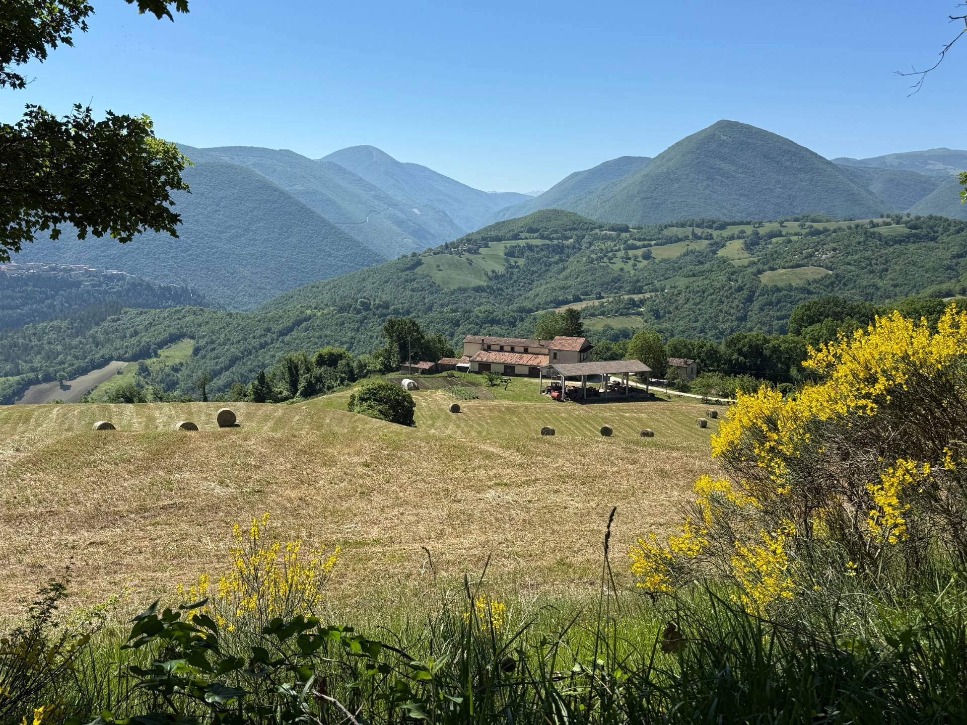 Rustico/Casale/Corte in vendita a Cerreto di Spoleto, Collesoglio