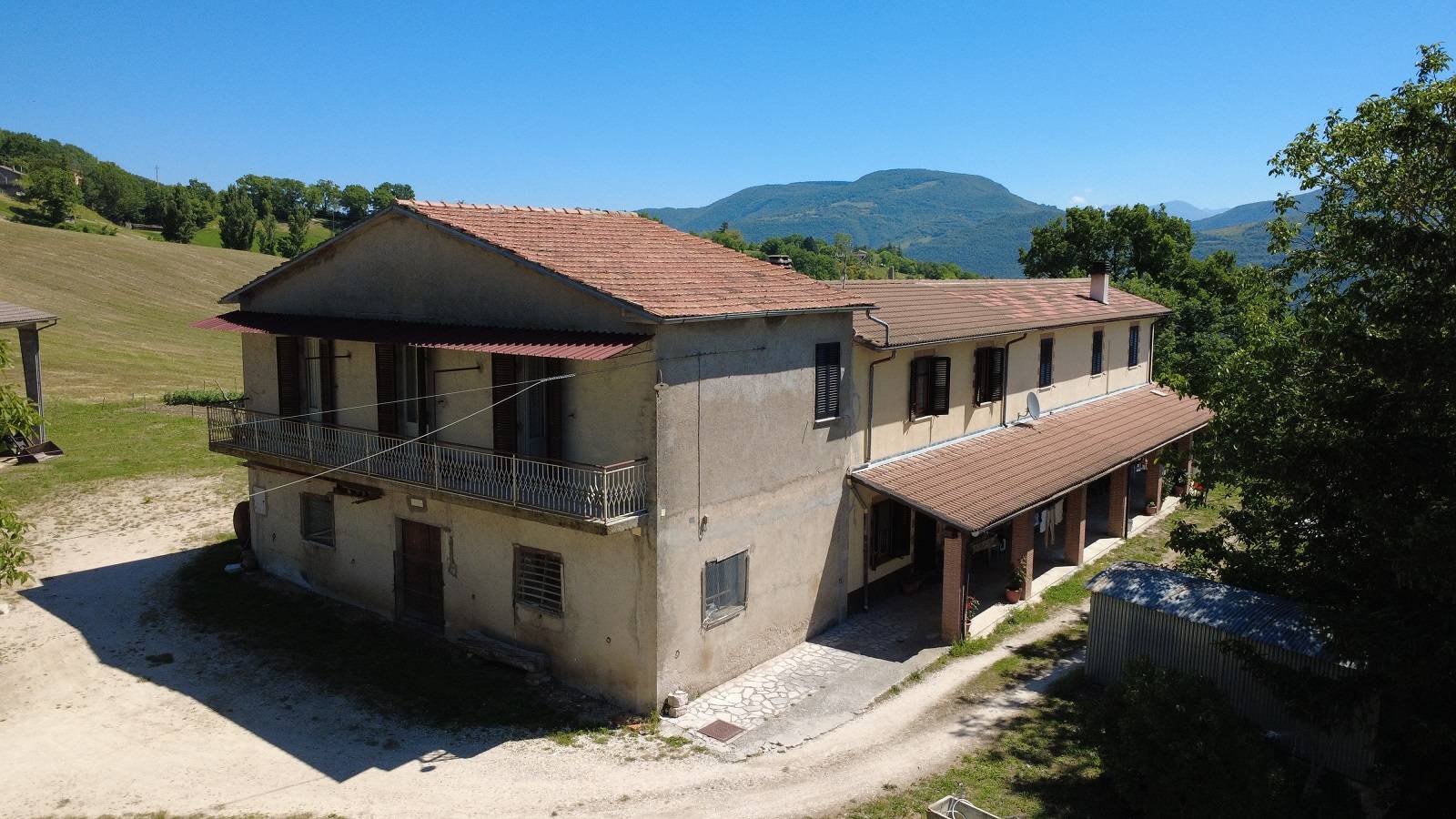 Rustico/Casale/Corte in vendita a Cerreto di Spoleto, Collesoglio