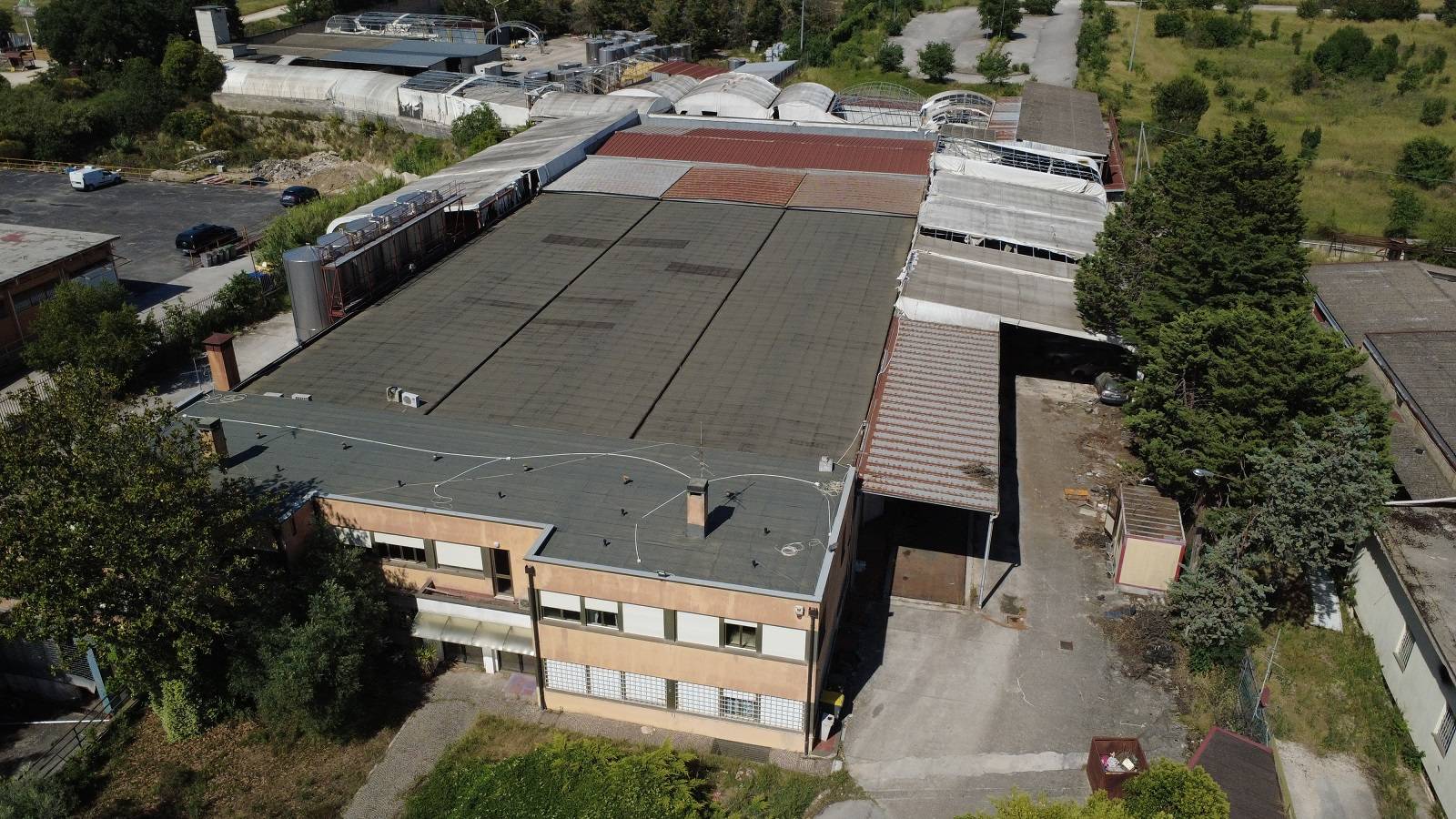 Capannone industriale in vendita a Spoleto