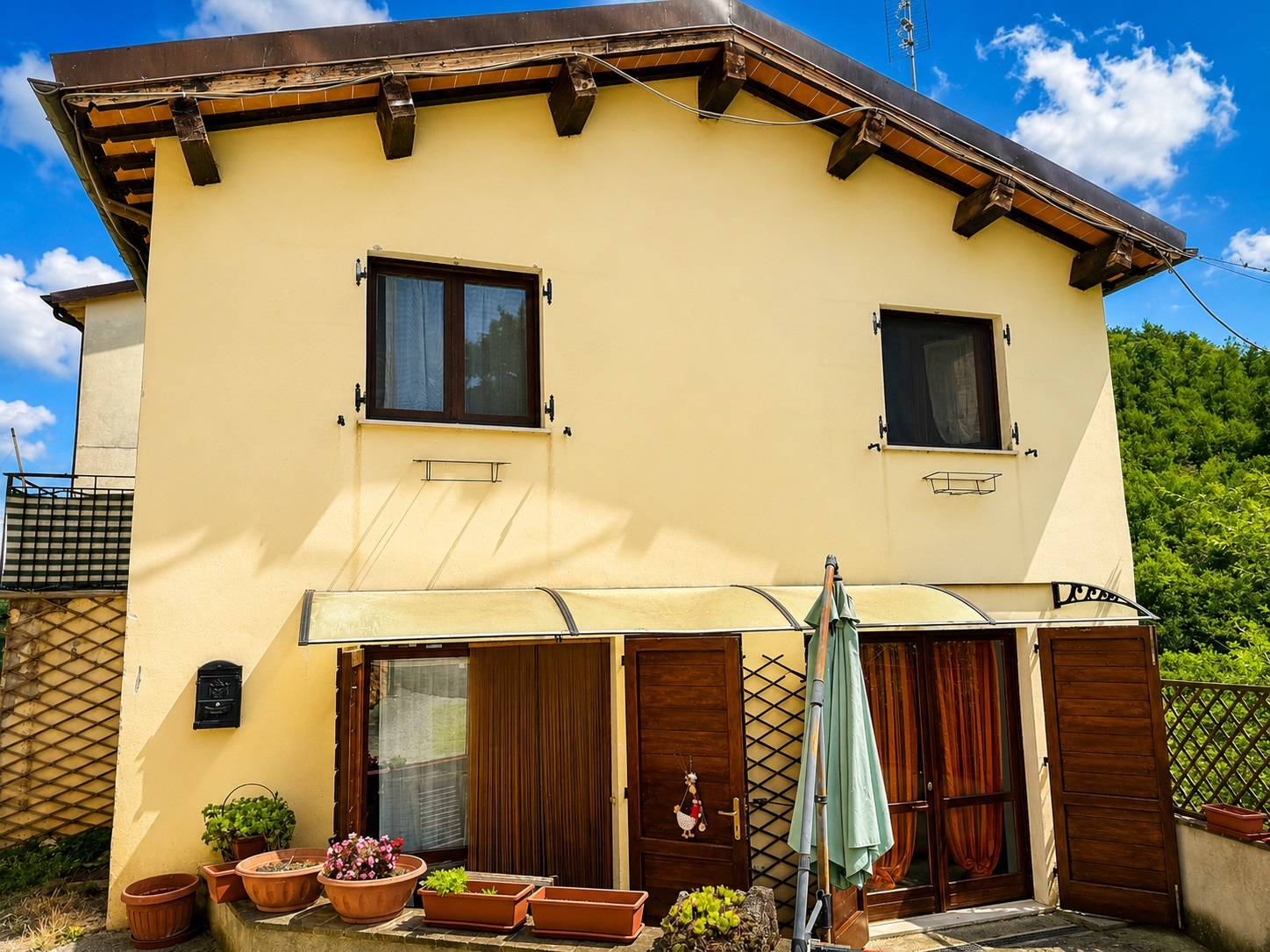 Casa semi indipendente in vendita a Sellano, Sellano