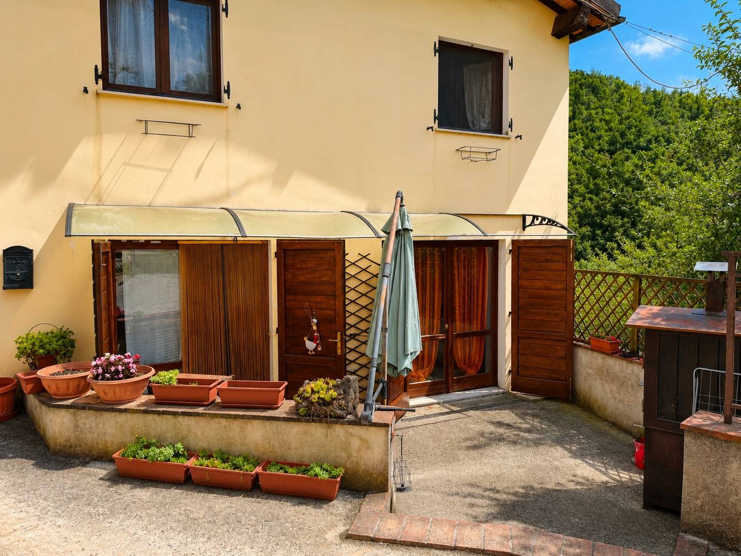 Casa semi indipendente in vendita a Sellano, Sellano