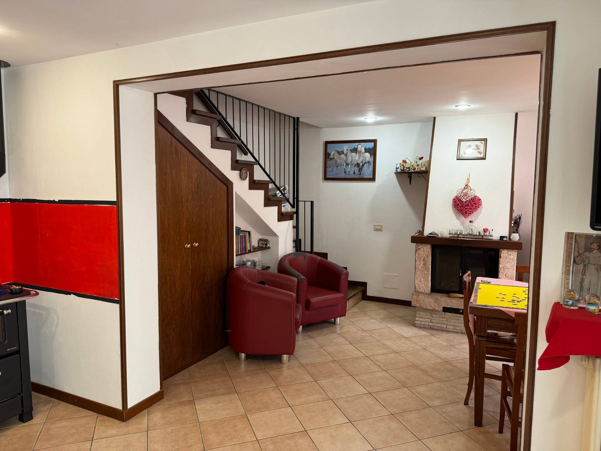 Casa semi indipendente in vendita a Sellano, Sellano