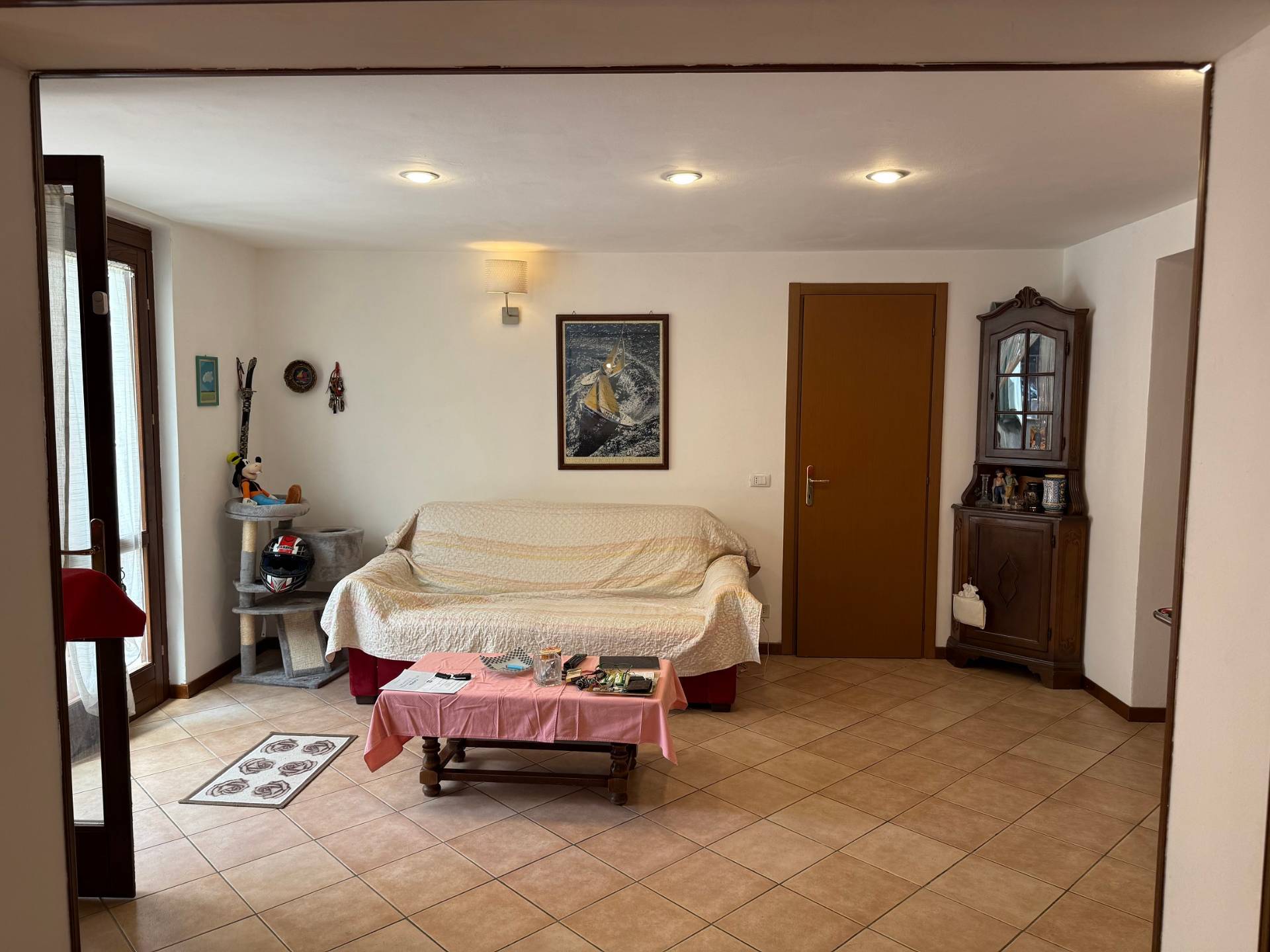 Casa semi indipendente in vendita a Sellano, Sellano