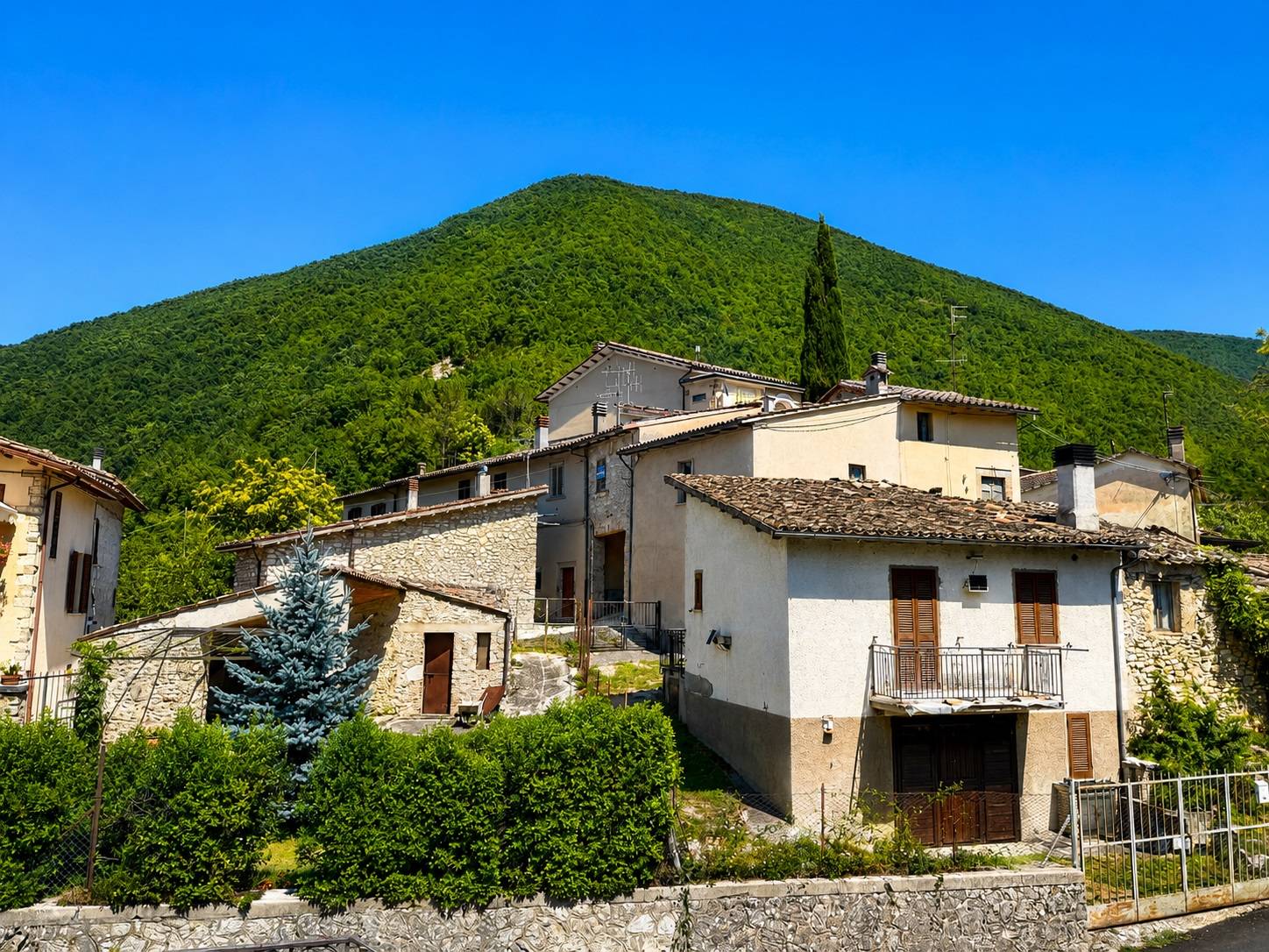 Appartamento in vendita a Cerreto di Spoleto, Ponte