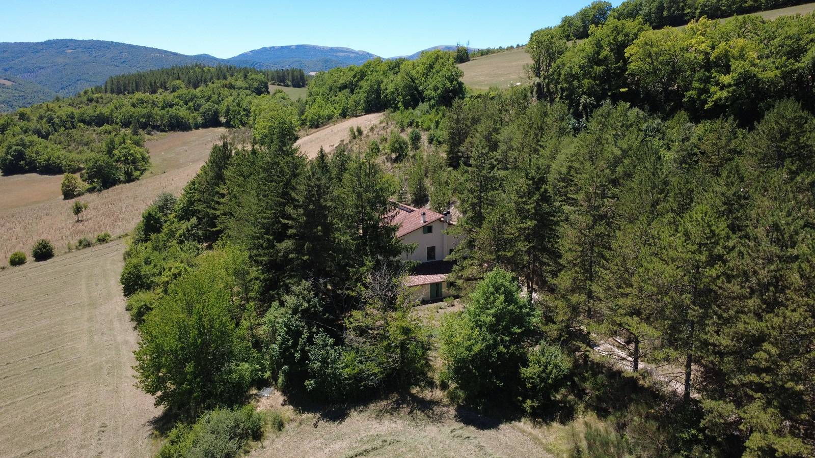 Porzione villa in vendita a Preci, Case Sparse - Saccovescio