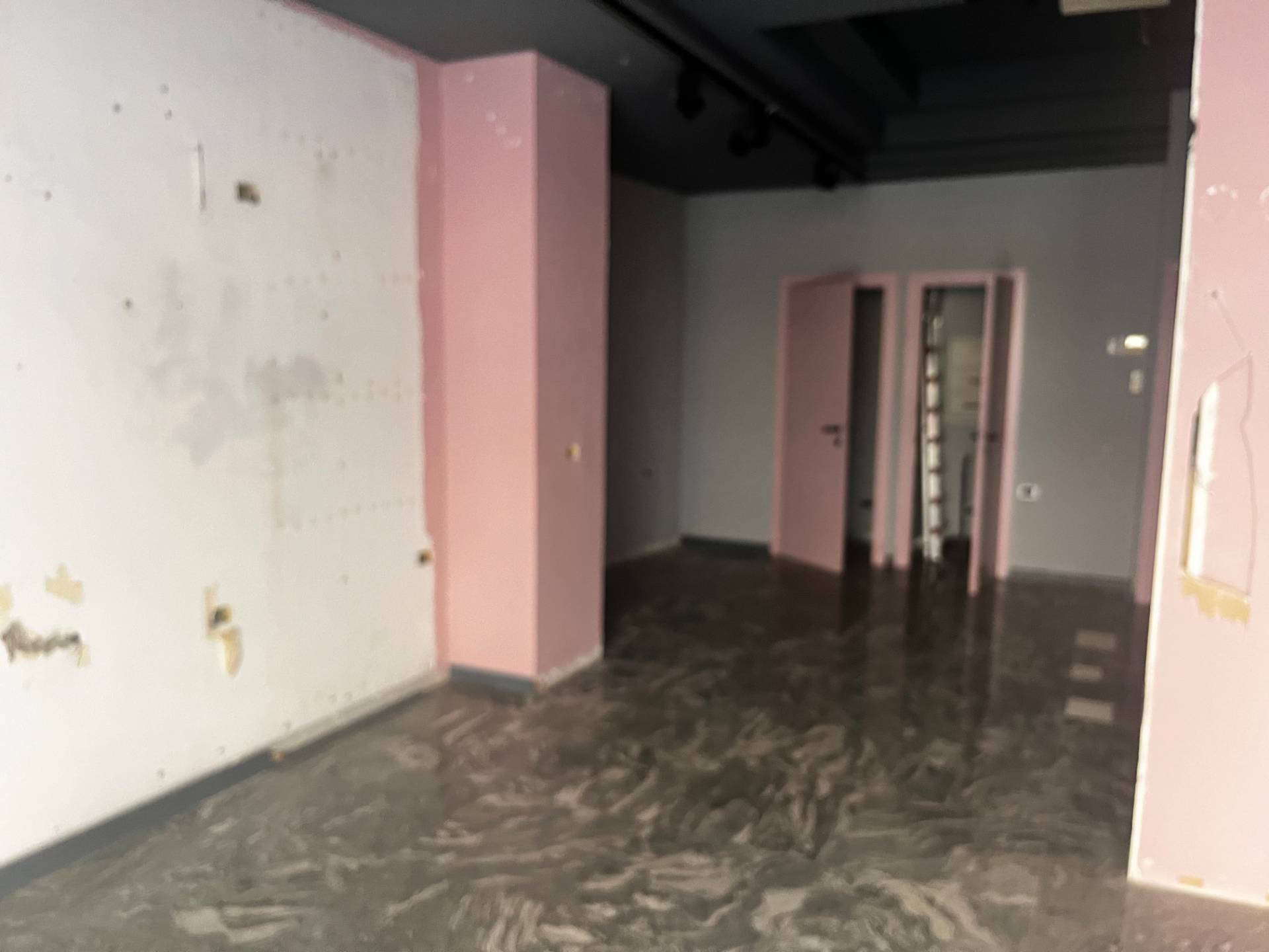 Negozio in vendita a Terni, Centro