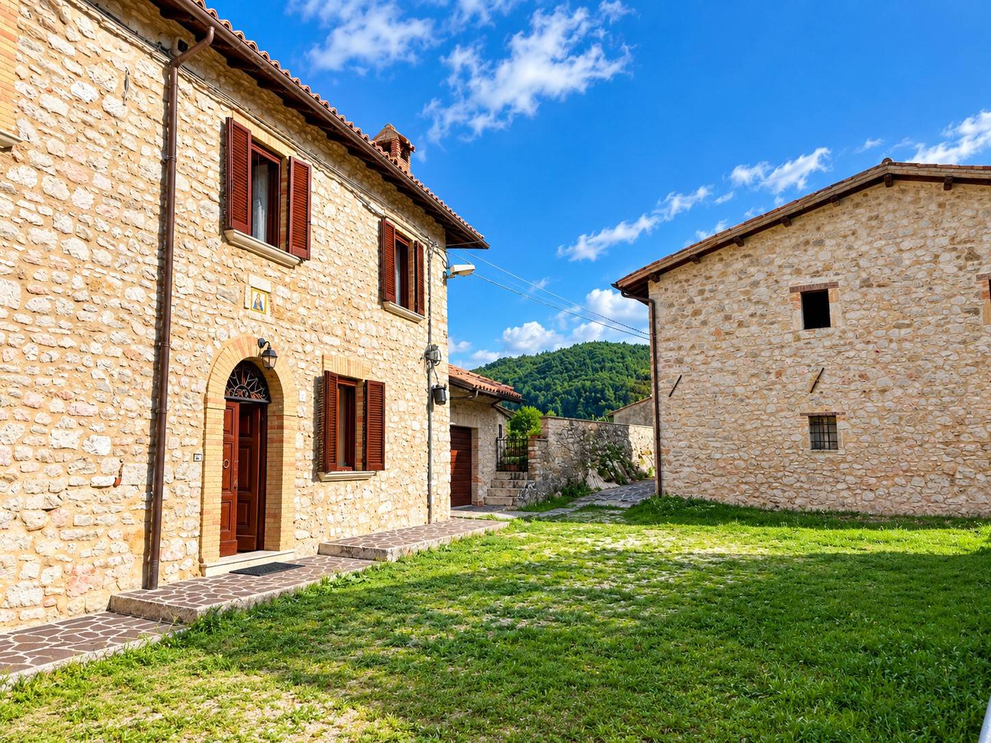 Porzione di Casa in vendita a Preci, Collazzoni