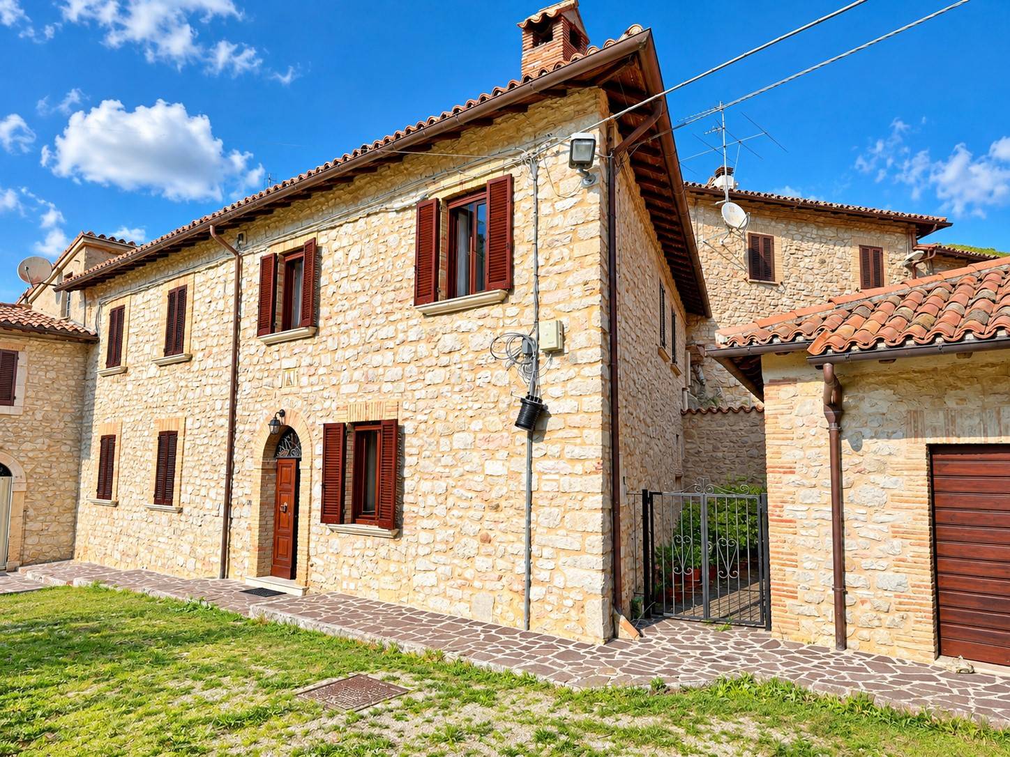 Porzione di Casa in vendita a Preci, Collazzoni