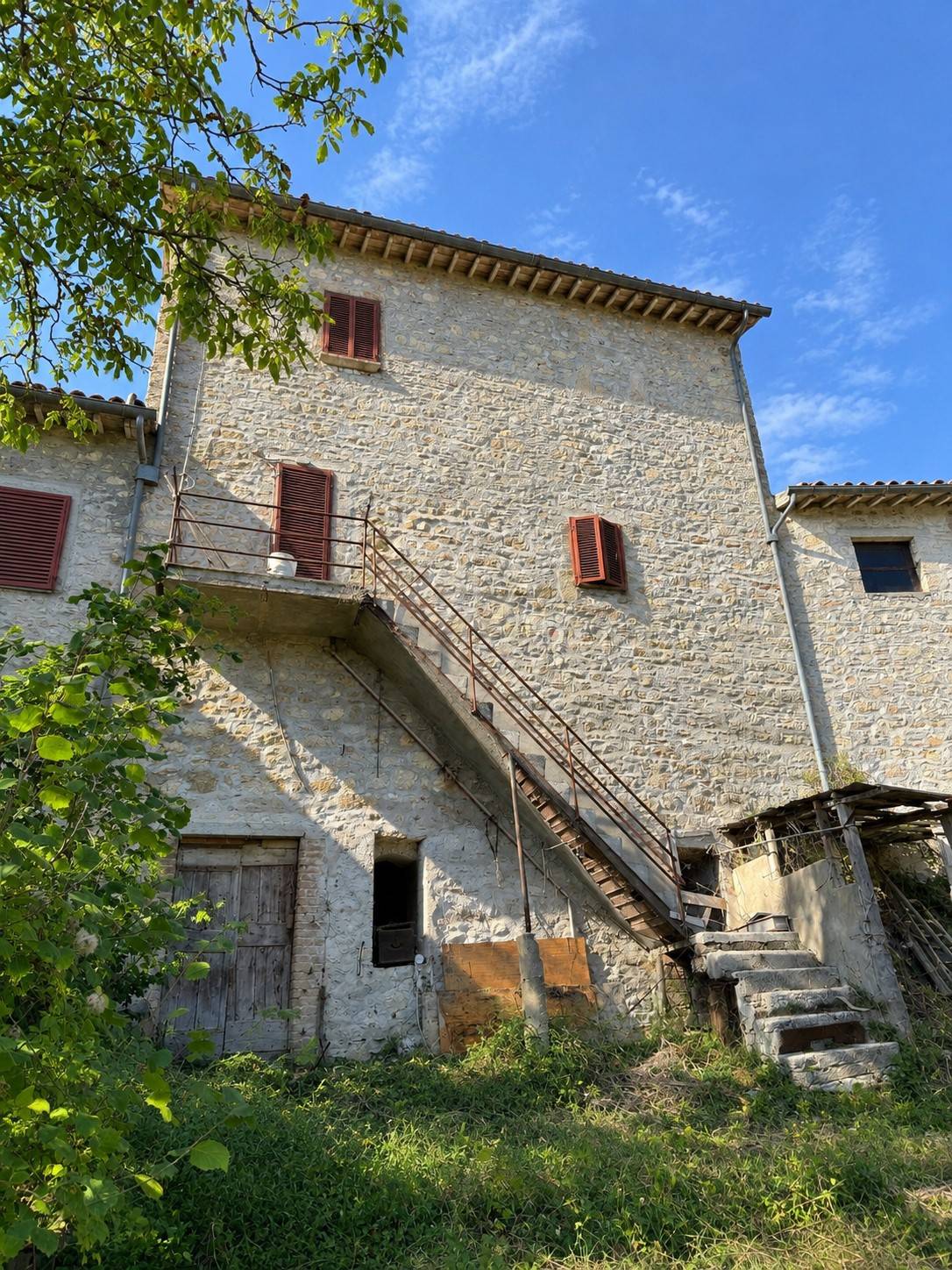 Casa semi indipendente in vendita a Sellano