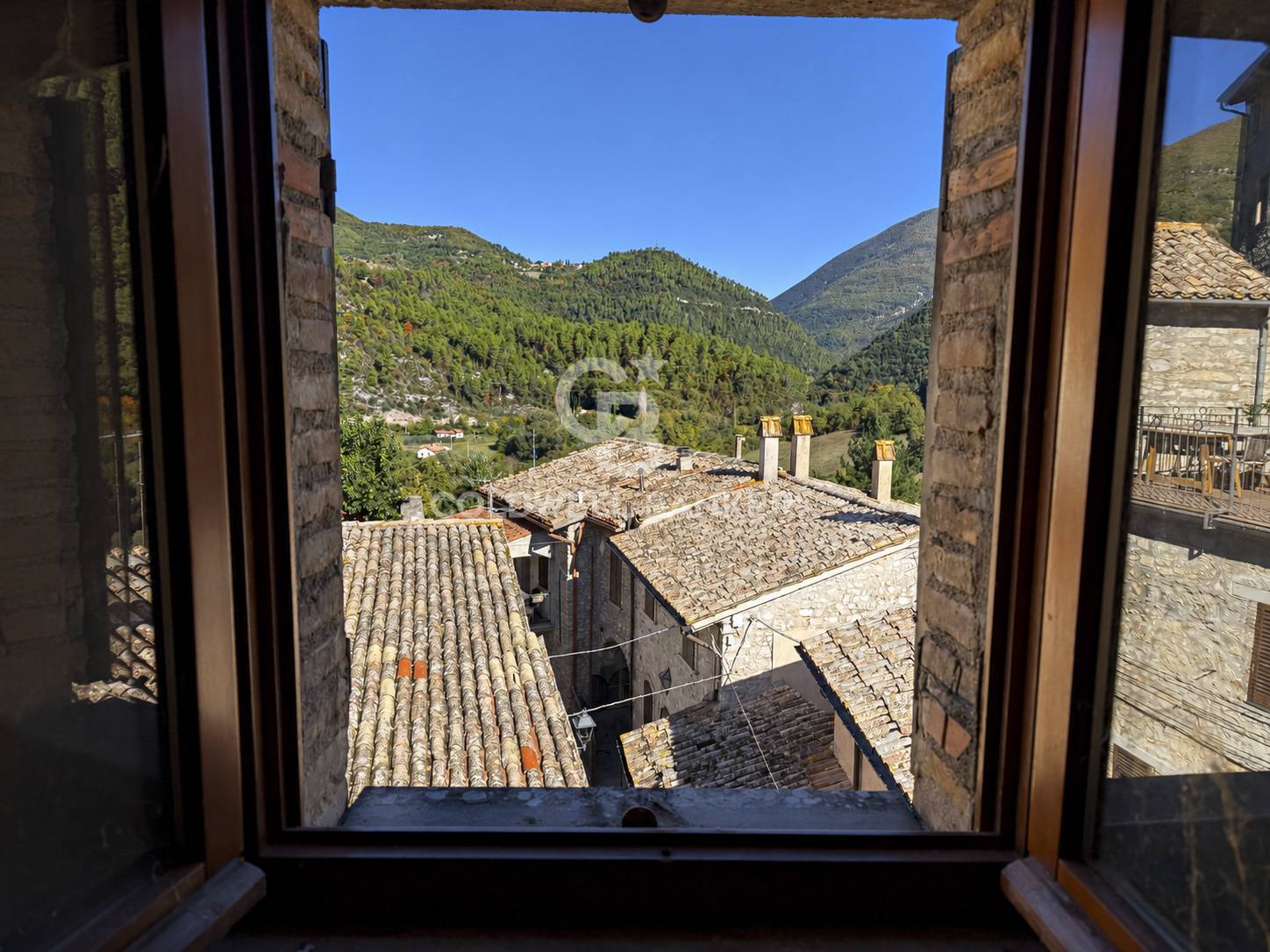 Appartamento indipendente in vendita a Sant'Anatolia di Narco, Castel San Felice