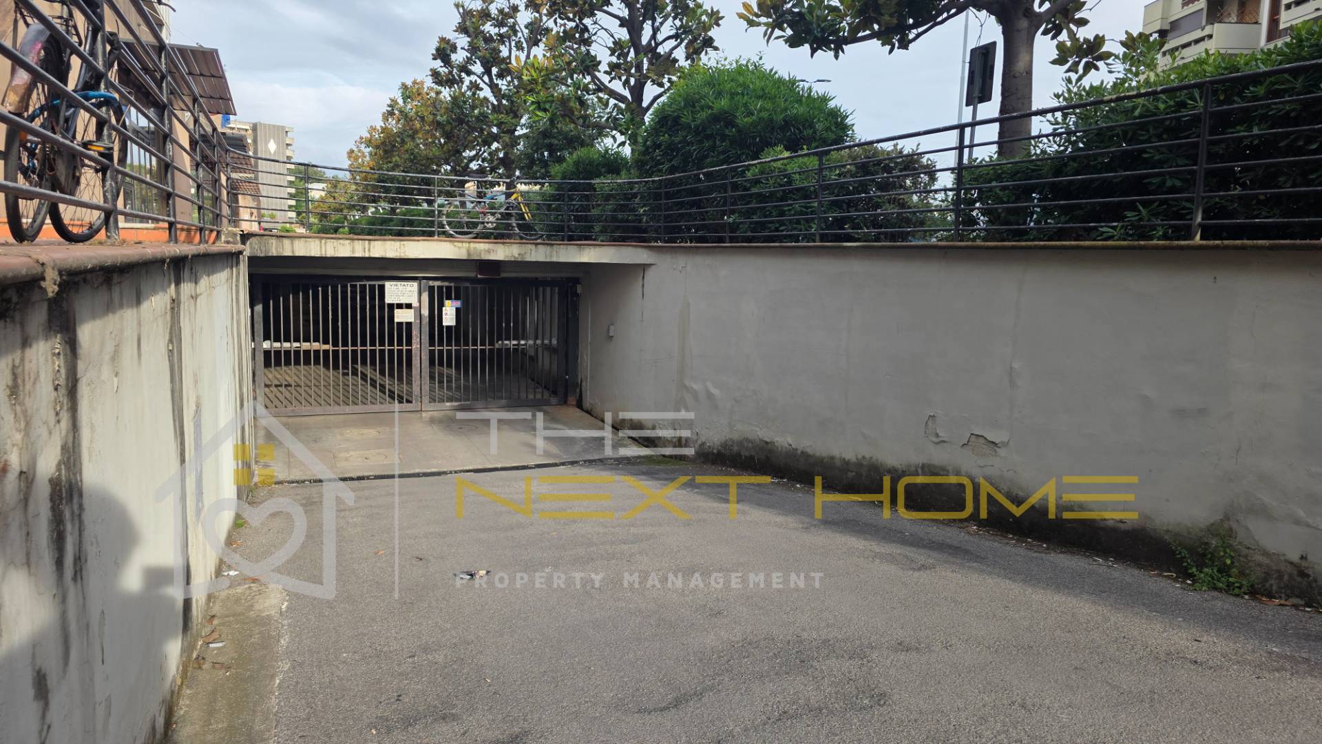 Box - Garage in vendita a Firenze, Dalmazia