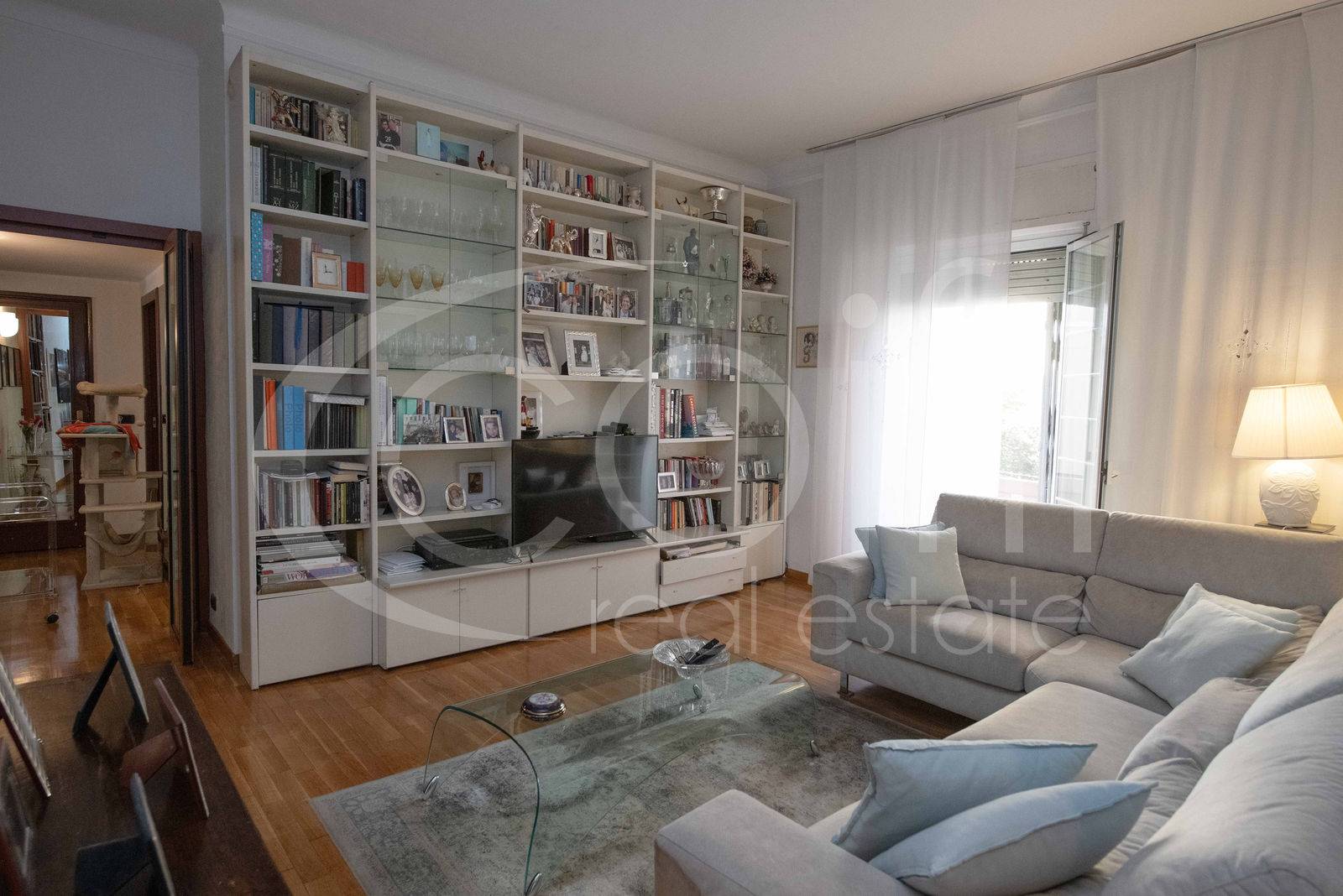 Appartamento in vendita a Milano, P.ta Venezia