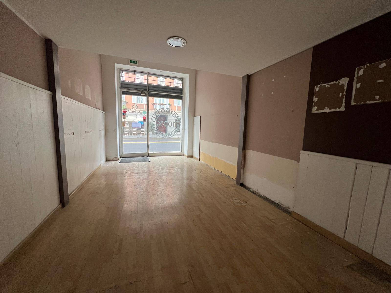 Locale commerciale in affitto a Milano, Porta Romana