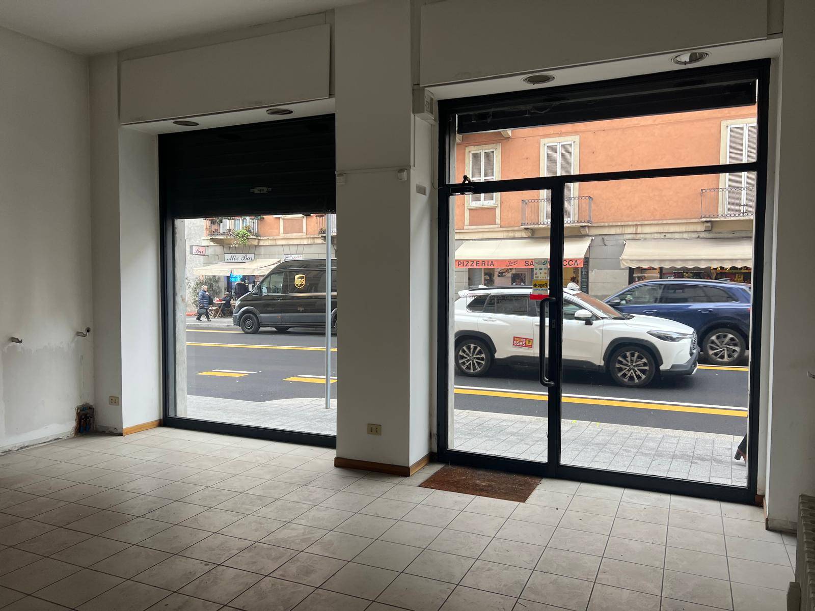 Locale commerciale in affitto a Milano, Porta Romana