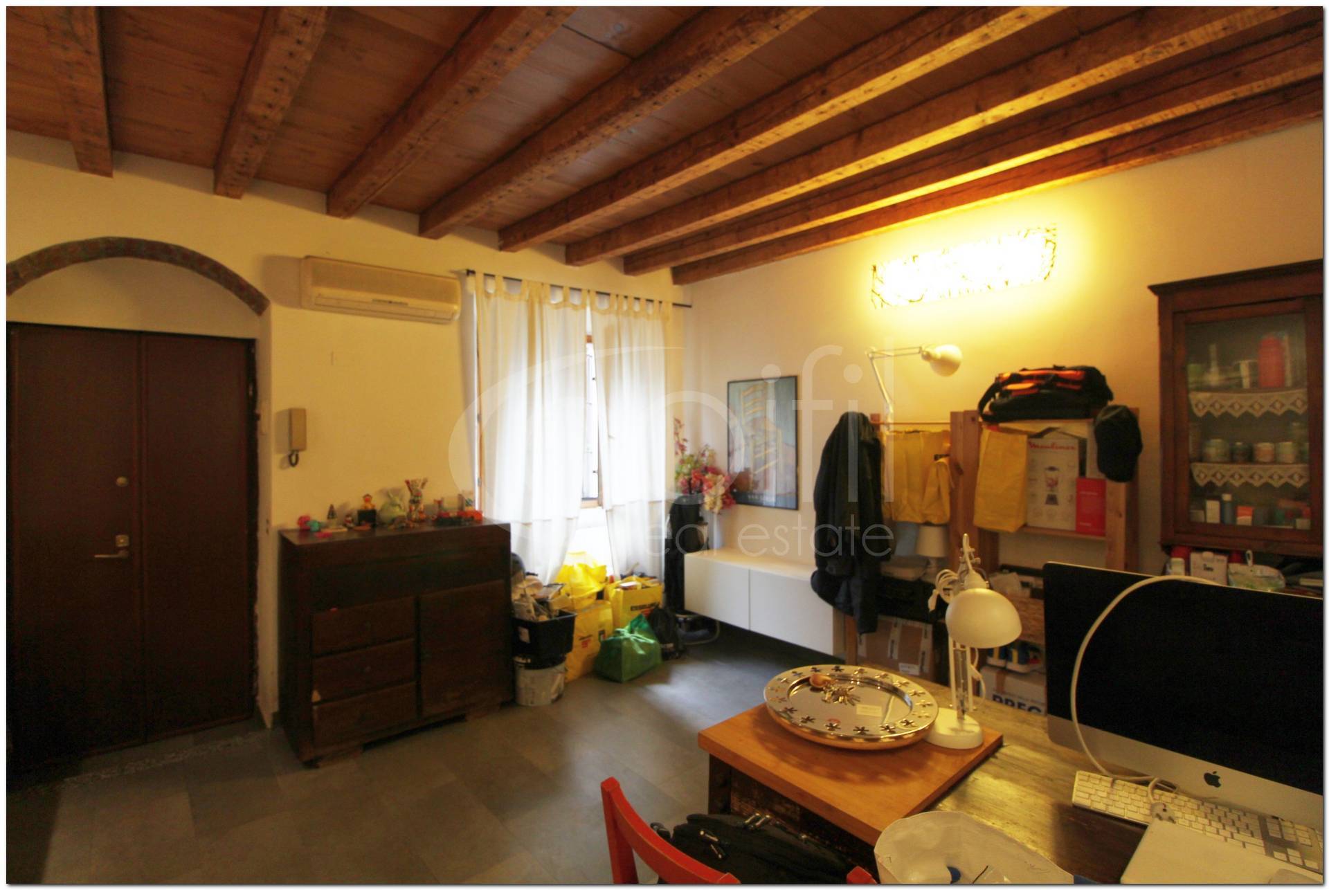 Appartamento in vendita a Milano, P.ta Genova