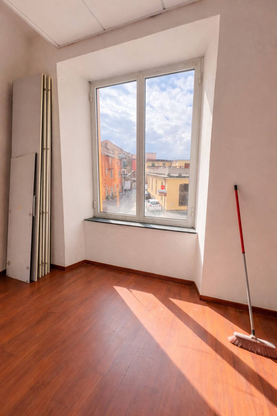 Studio/Ufficio in vendita a Genova, Bolzaneto