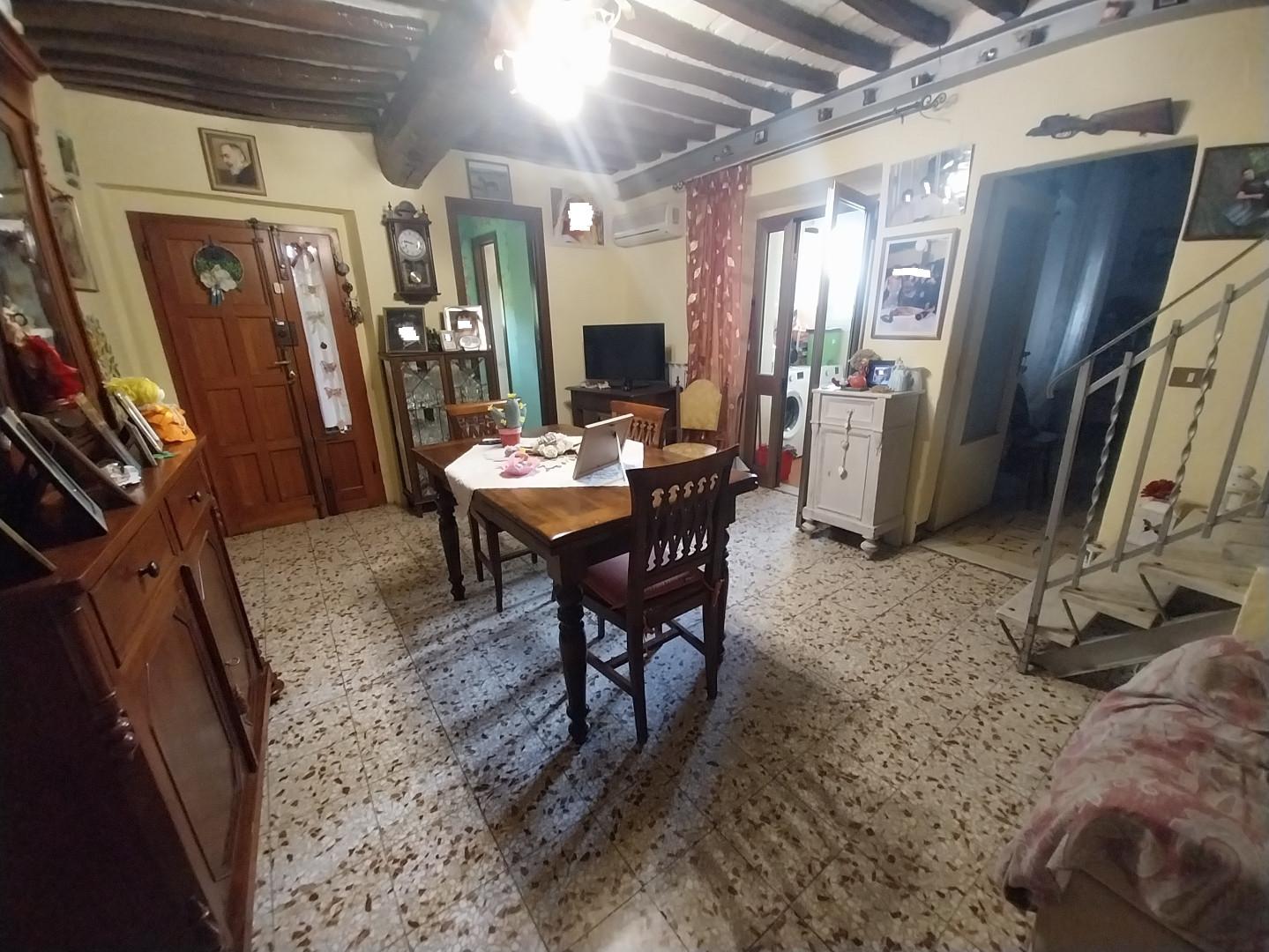 Casa indipendente con giardino a Calci