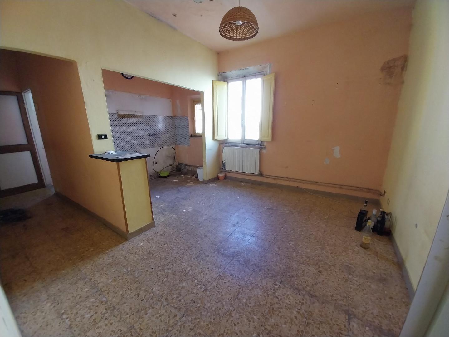 Casa indipendente da ristrutturare, Cascina latignano