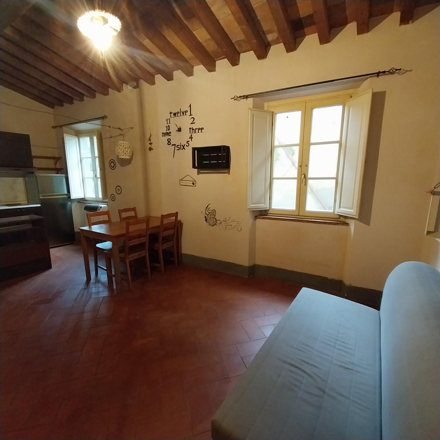 Monolocale arredato in affitto a Calci