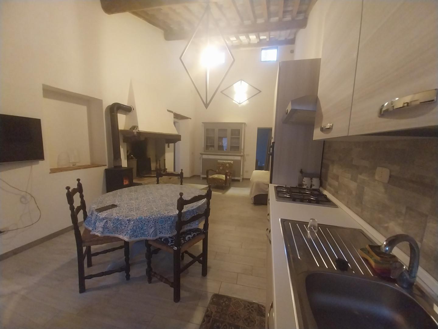 Quadrilocale arredato in affitto a Calci