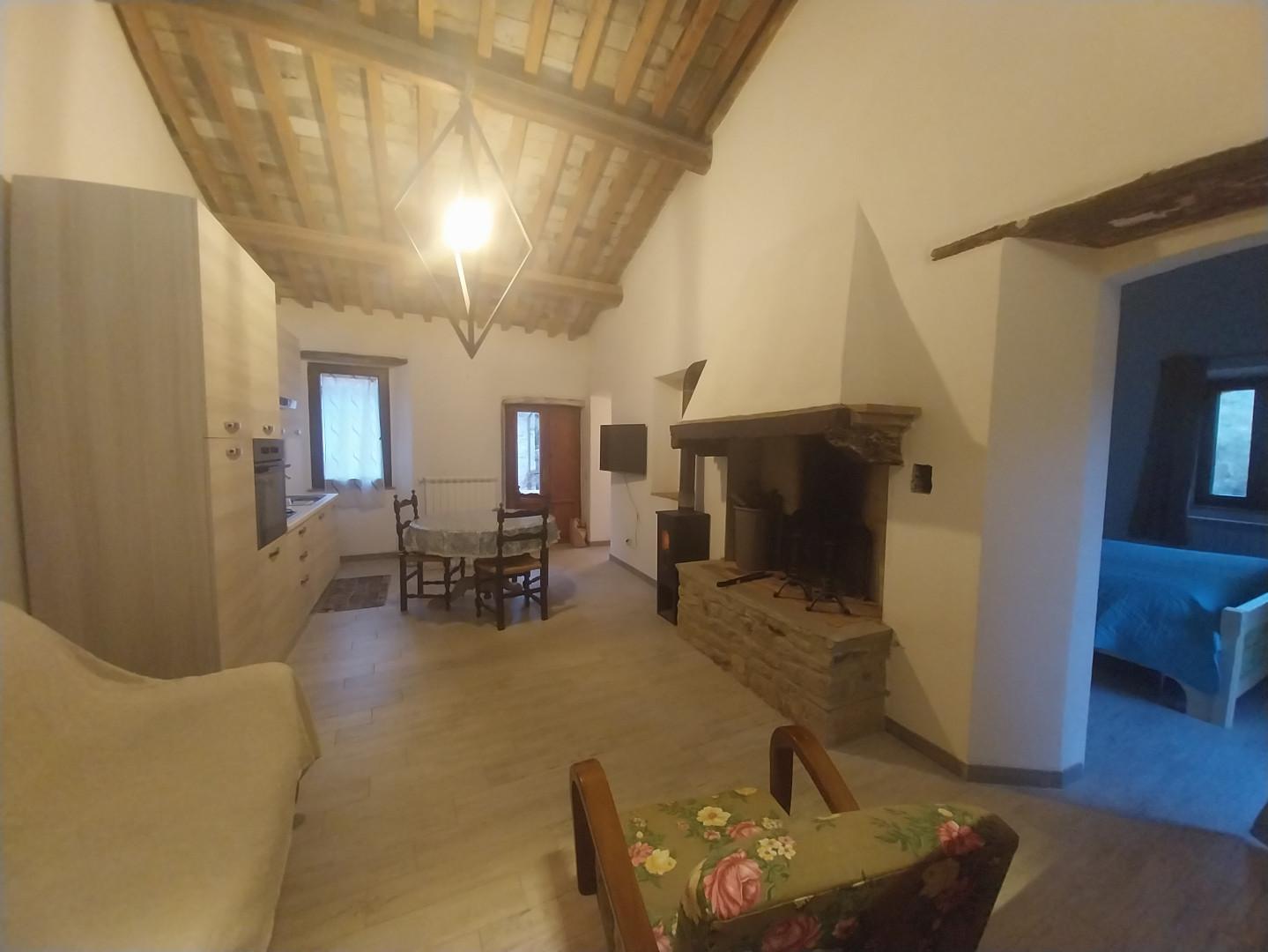 Quadrilocale arredato in affitto a Calci