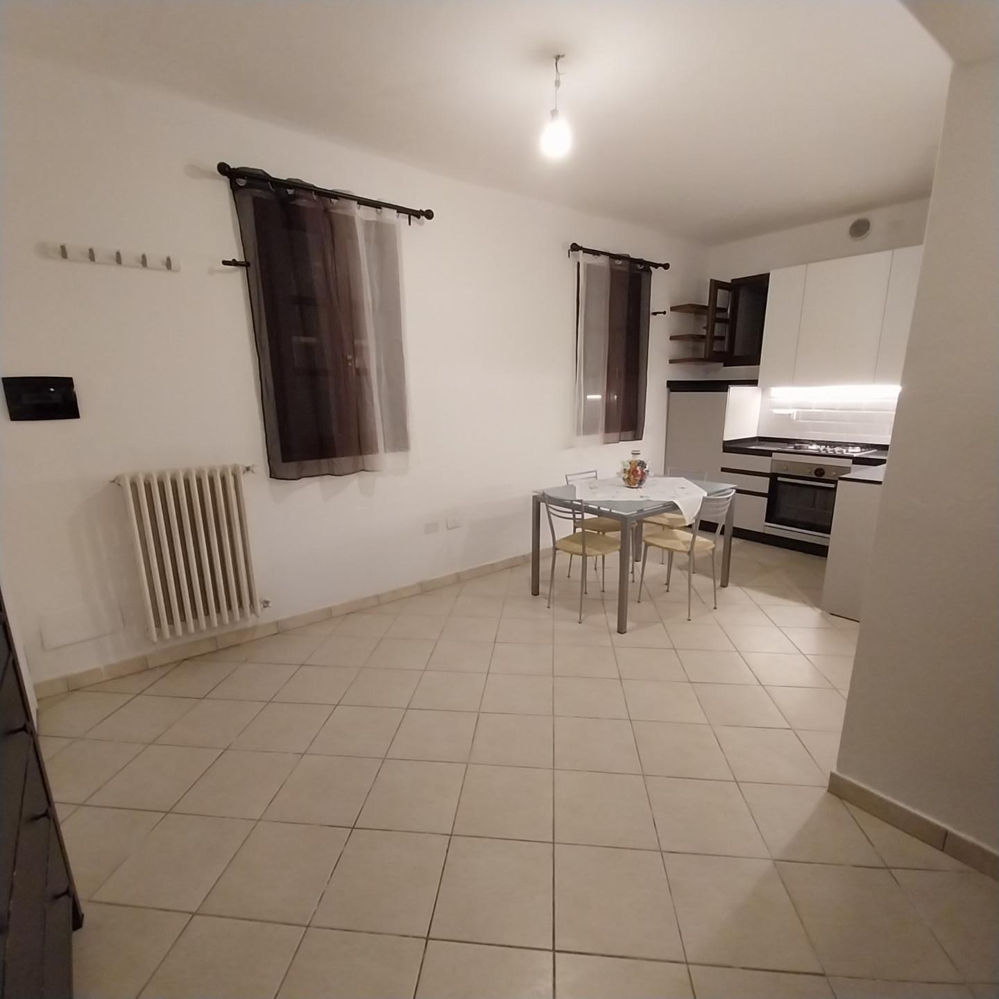 Trilocale arredato in affitto a Calci