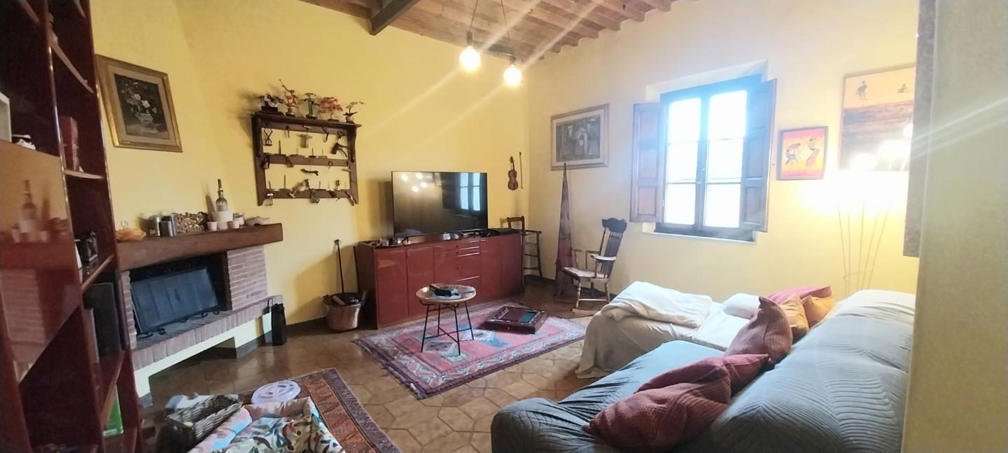 Quadrilocale in affitto a Calci