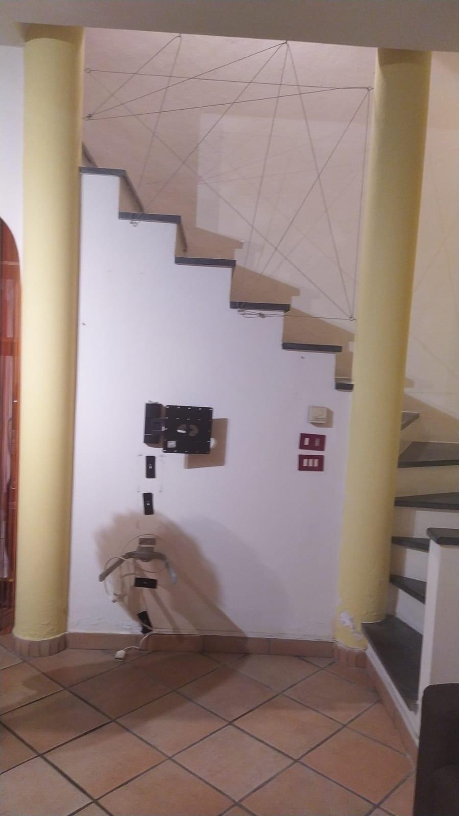 Casa indipendente arredata in affitto a Cascina