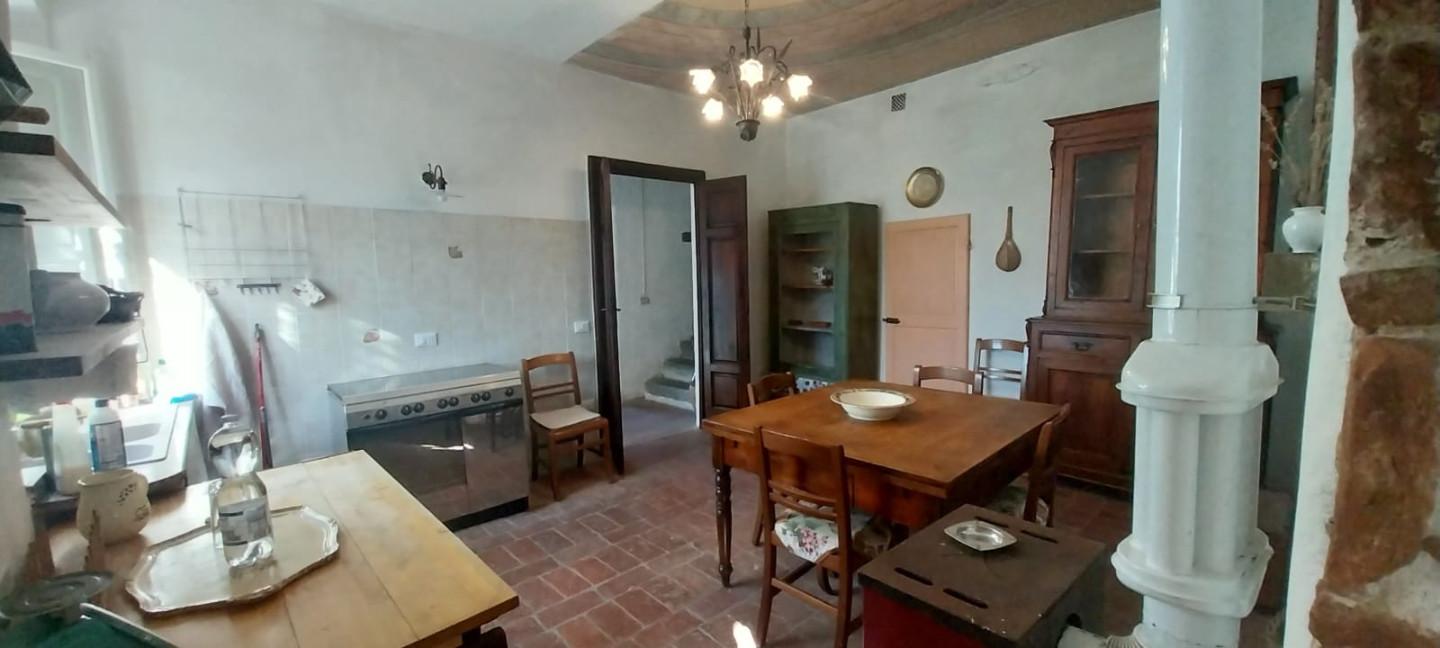 Rustico con giardino a Calci